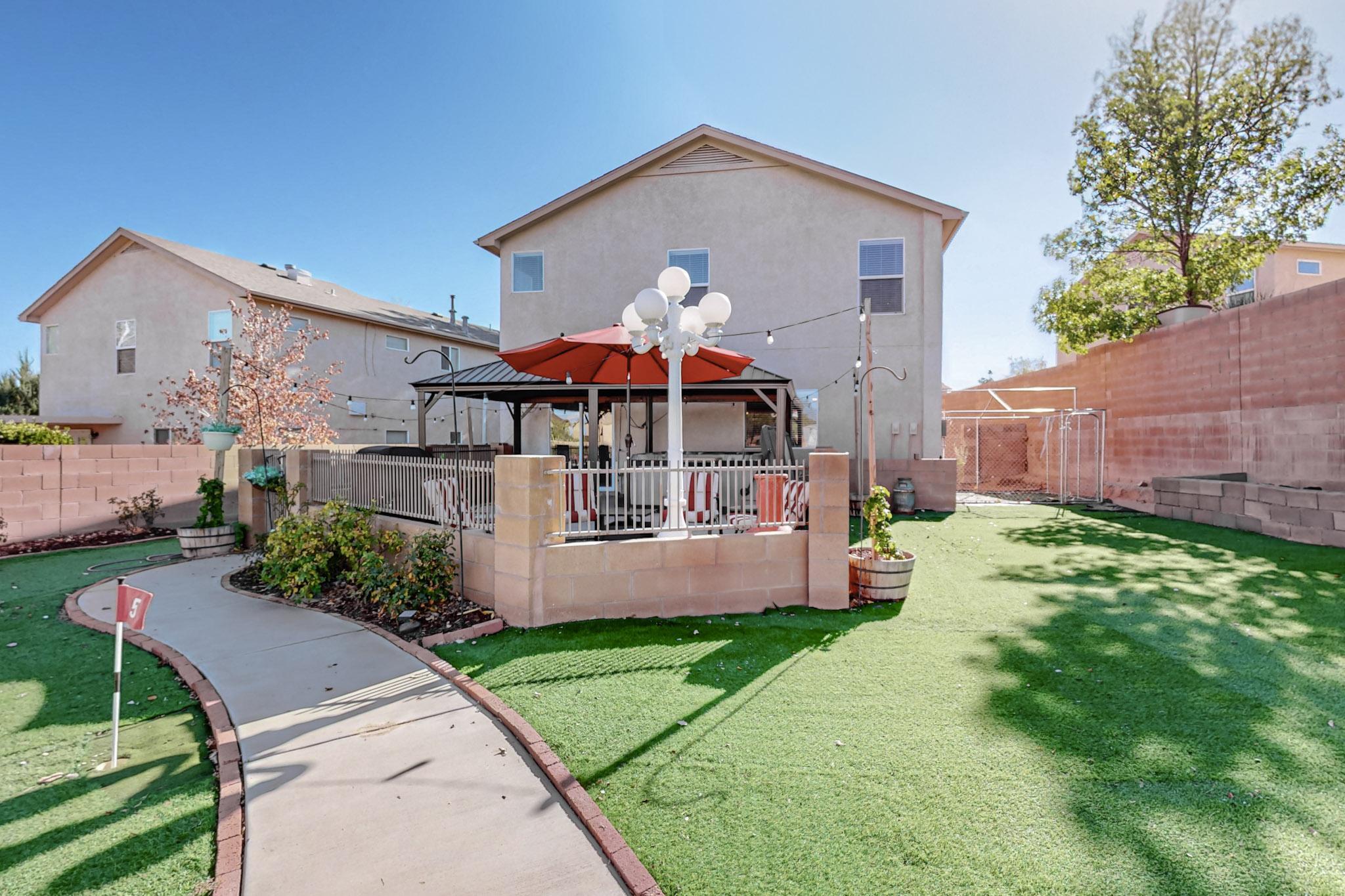9936 SUNSHINE MESA Drive NW