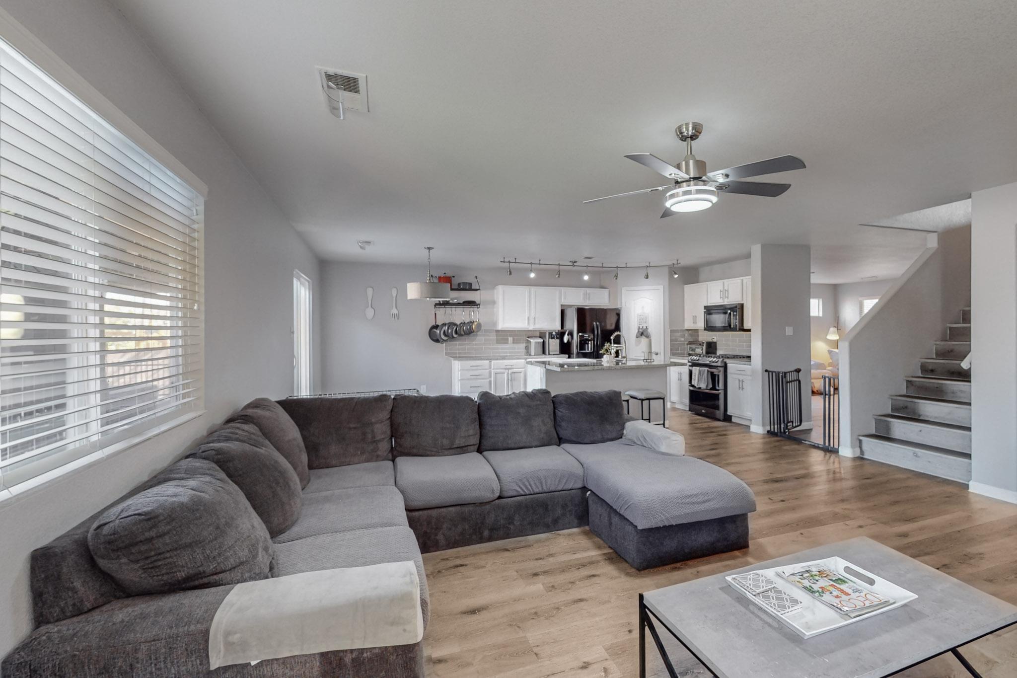 9936 SUNSHINE MESA Drive NW