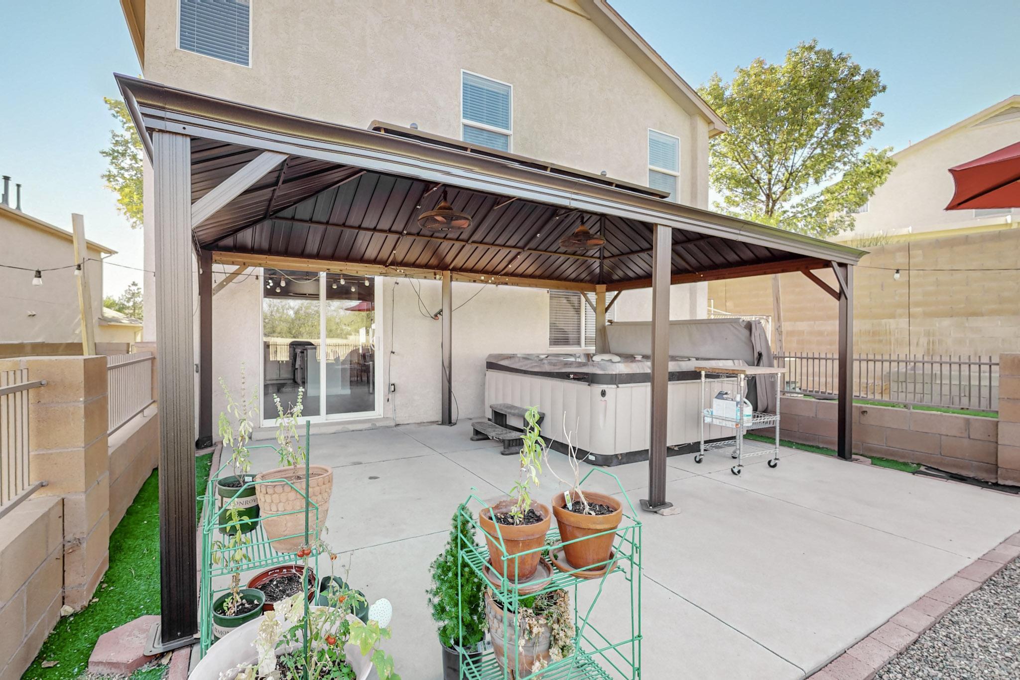 9936 SUNSHINE MESA Drive NW