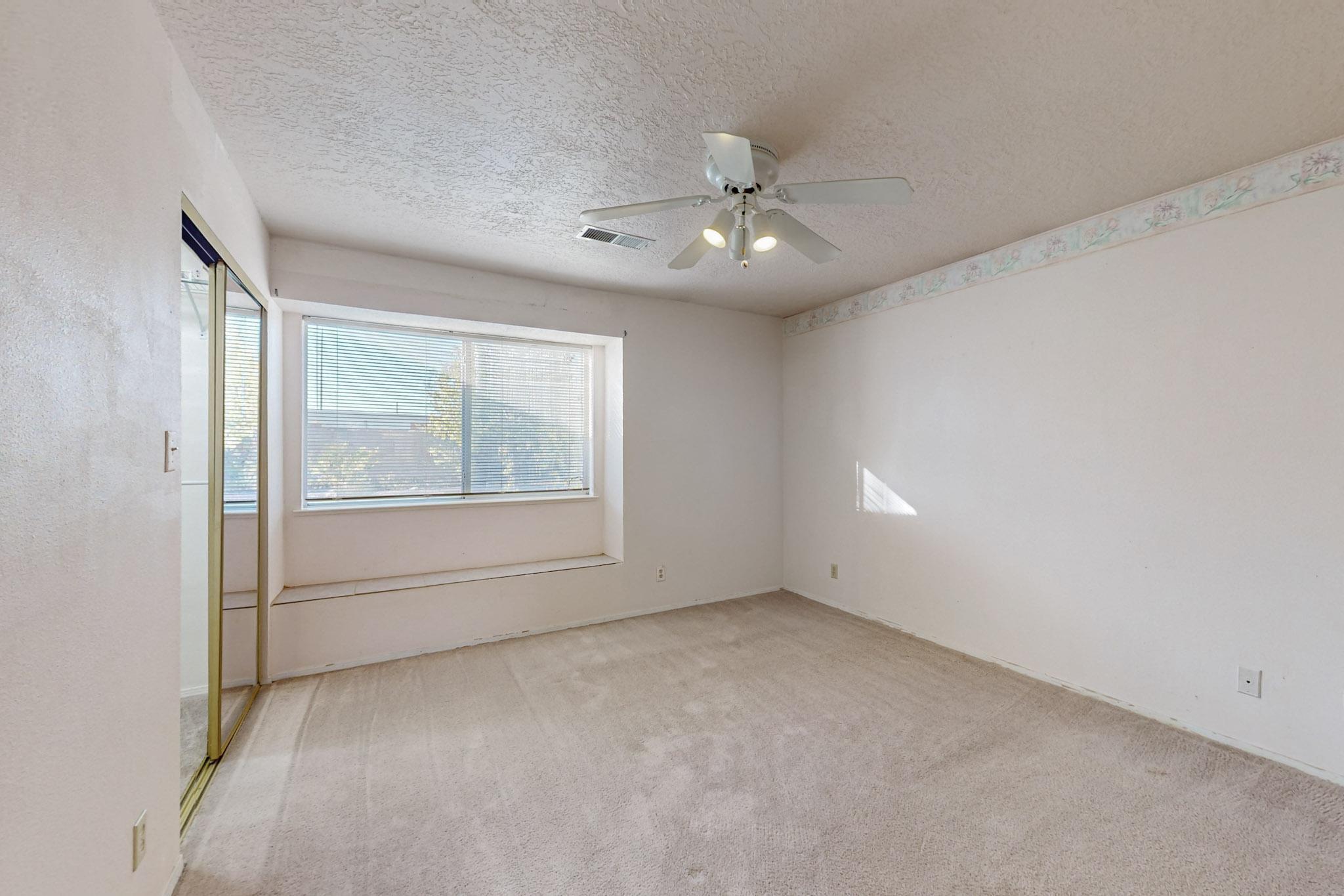 2421 AGUA FRIA Drive NE