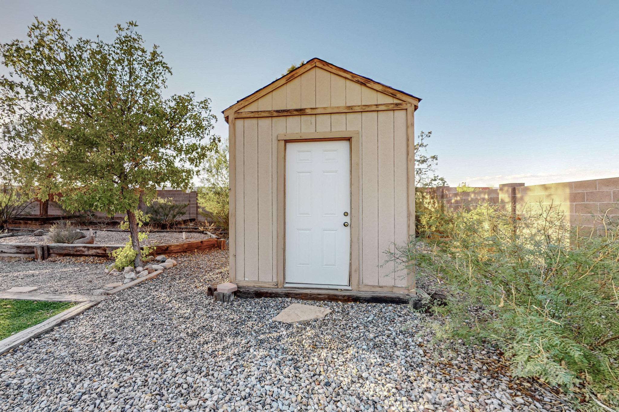 2421 AGUA FRIA Drive NE