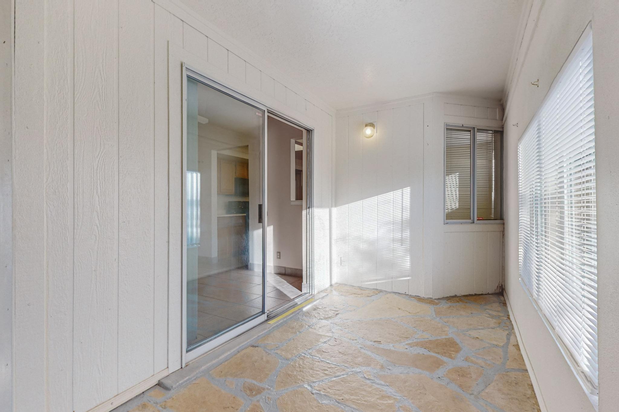 2421 AGUA FRIA Drive NE