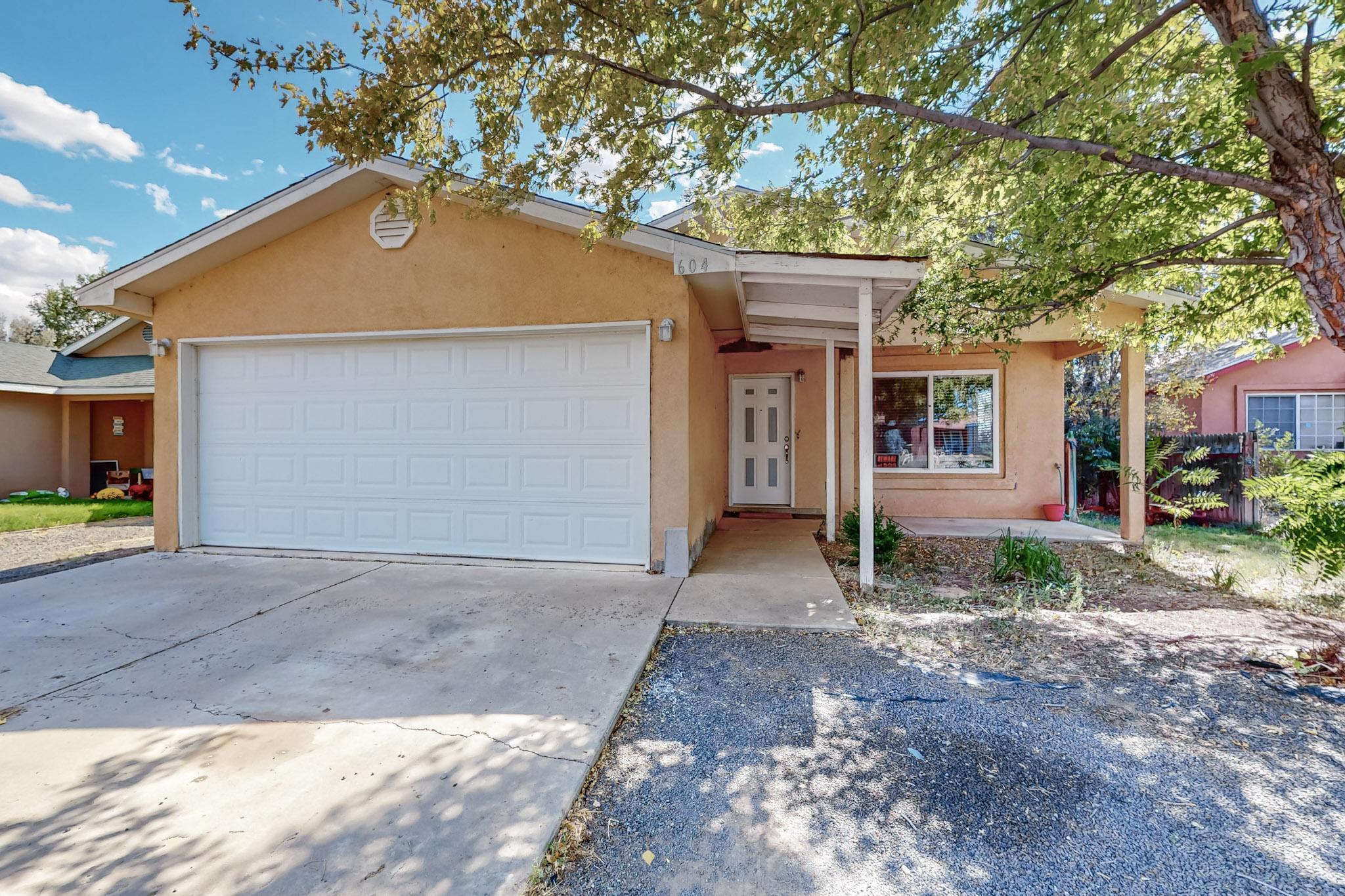 604 W SANTA FE Avenue