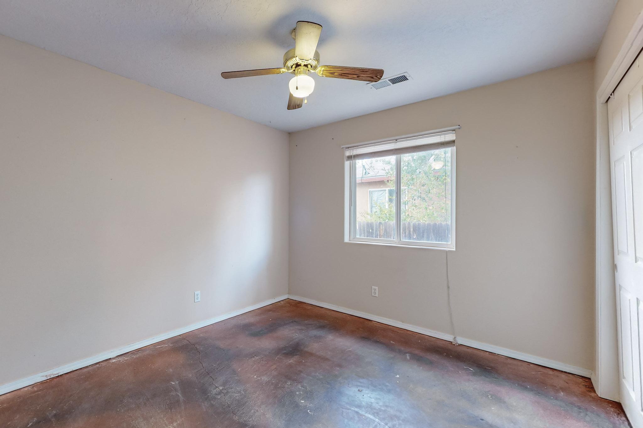604 W SANTA FE Avenue