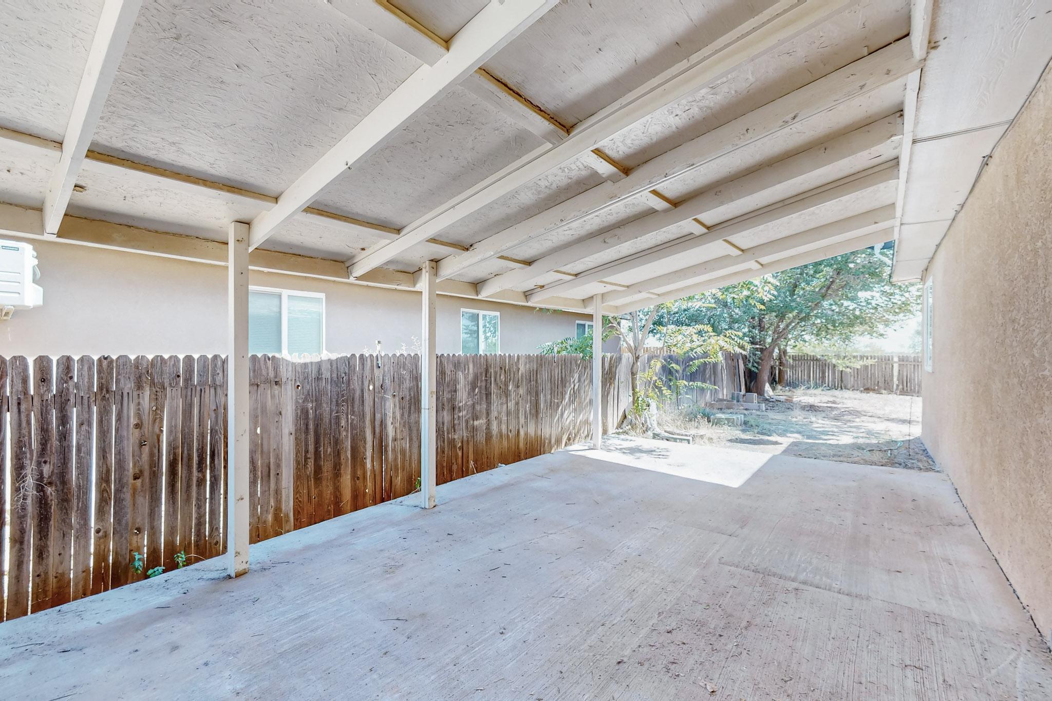 604 W SANTA FE Avenue