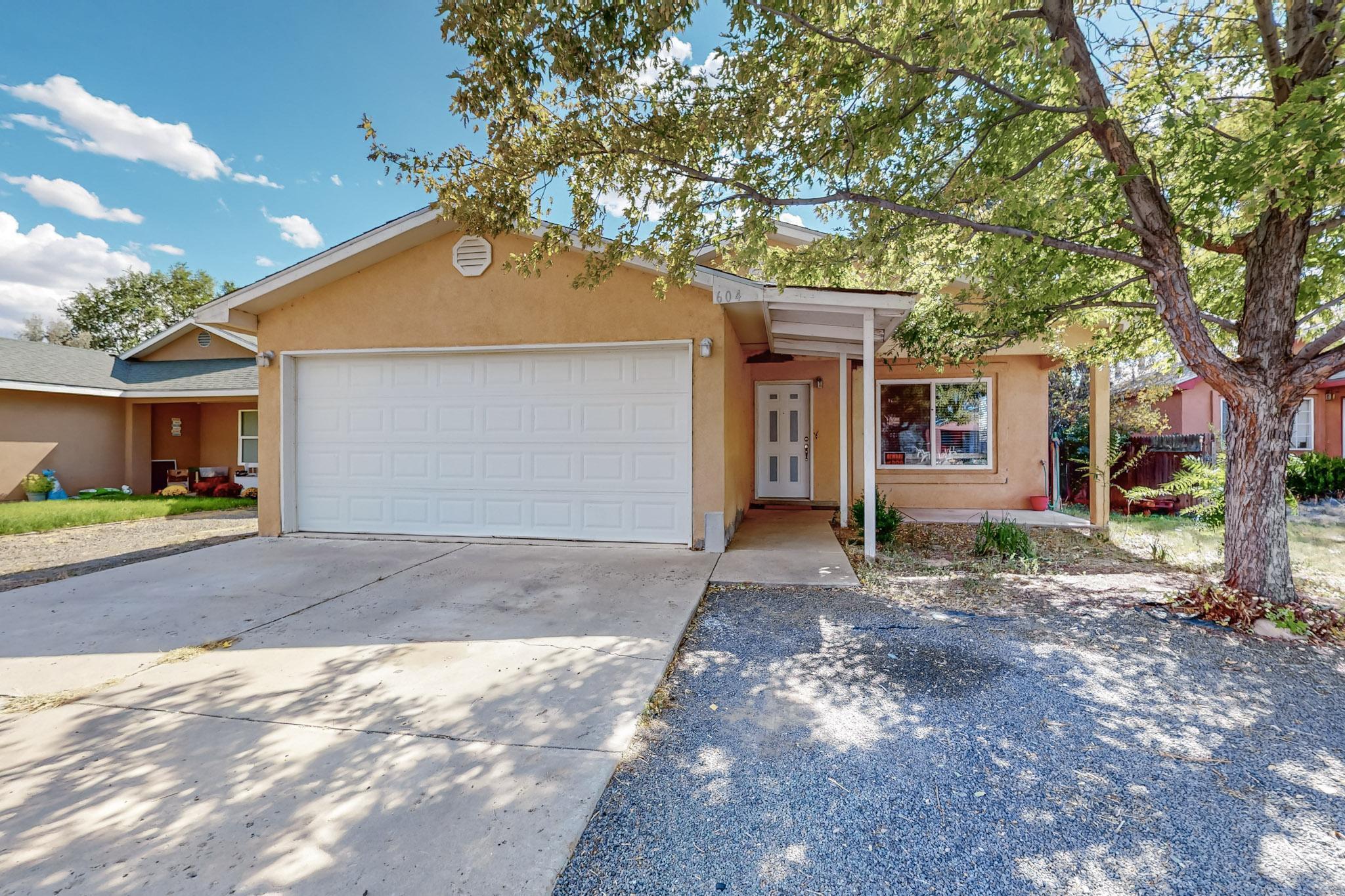 604 W SANTA FE Avenue