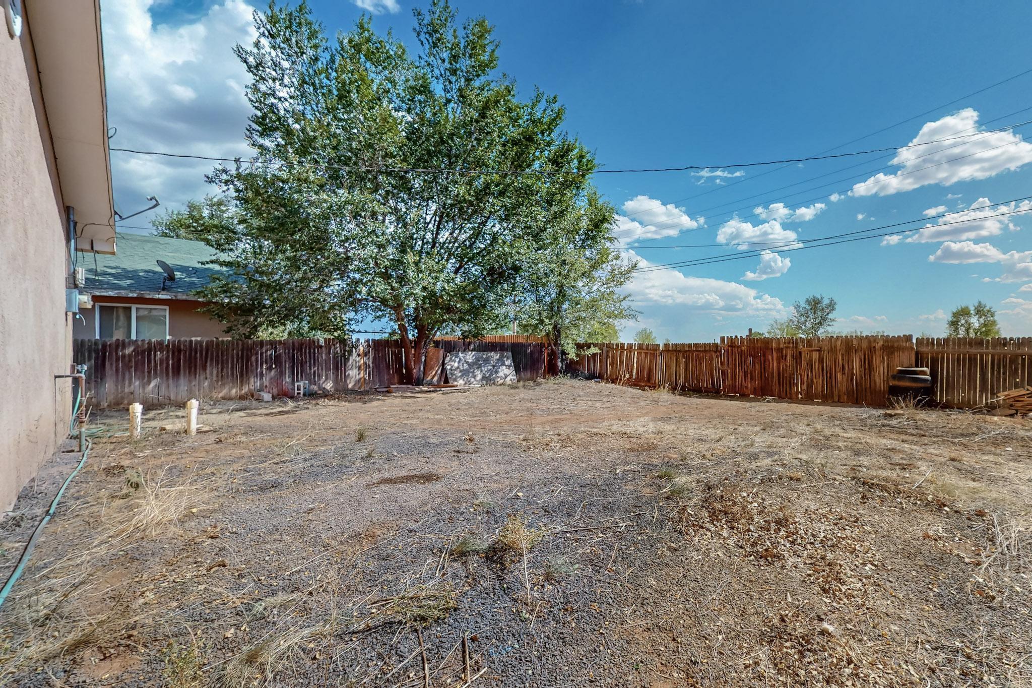 604 W SANTA FE Avenue