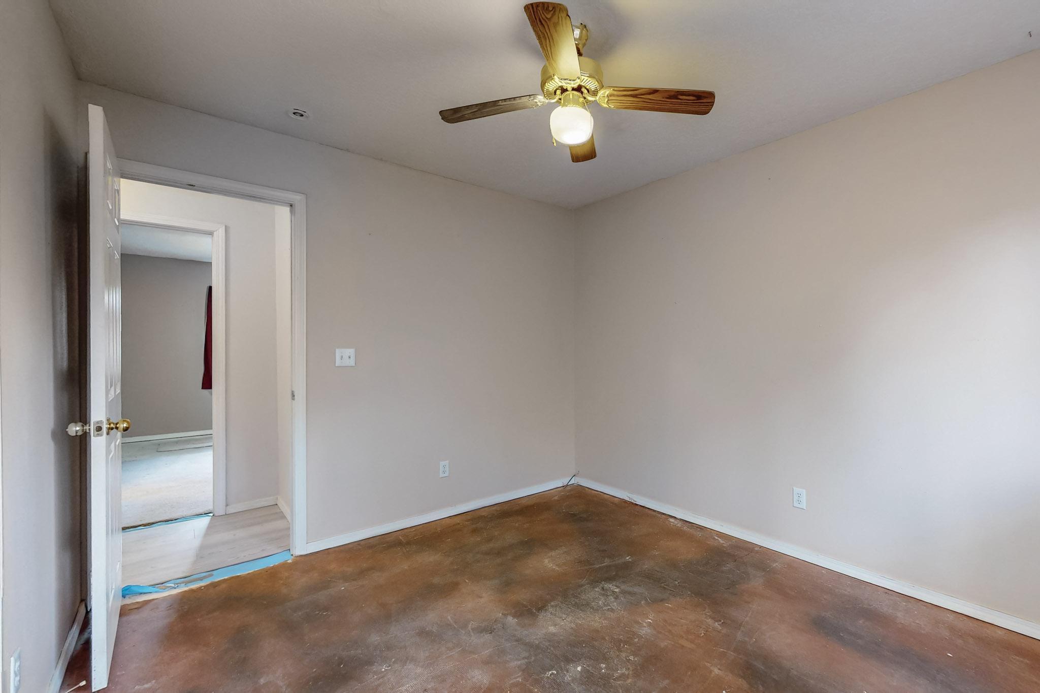 604 W SANTA FE Avenue