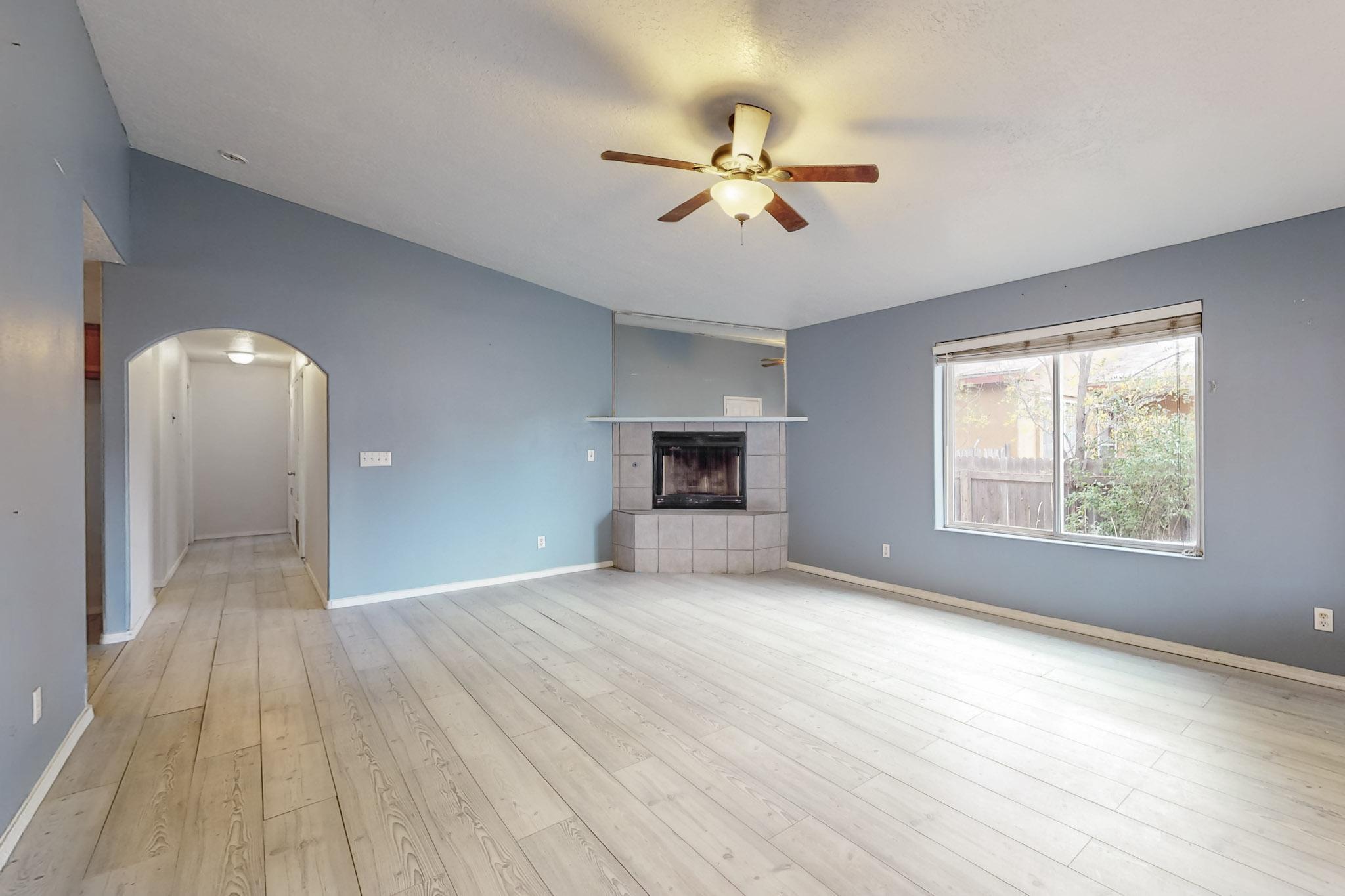 604 W SANTA FE Avenue