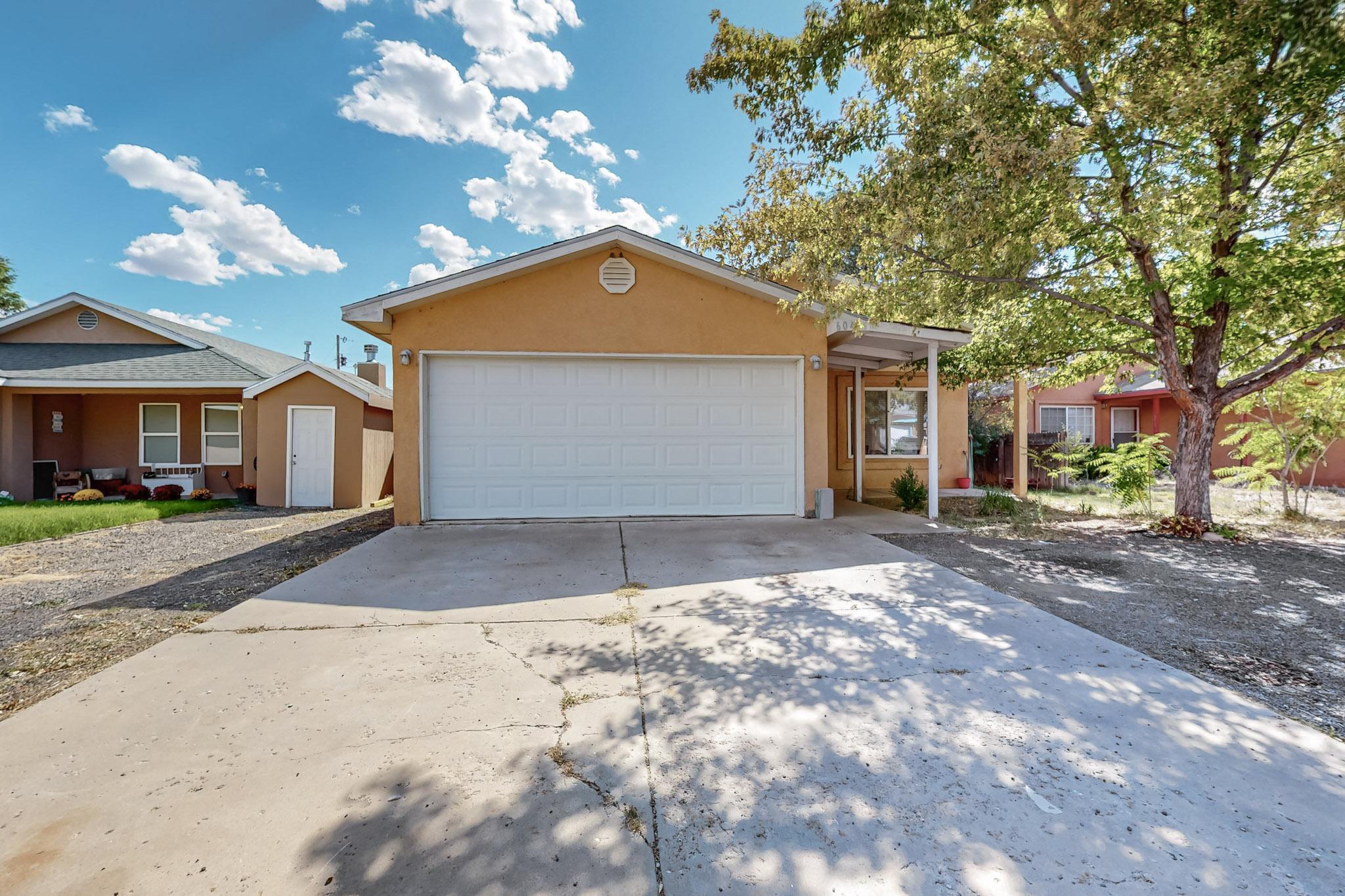 604 W SANTA FE Avenue