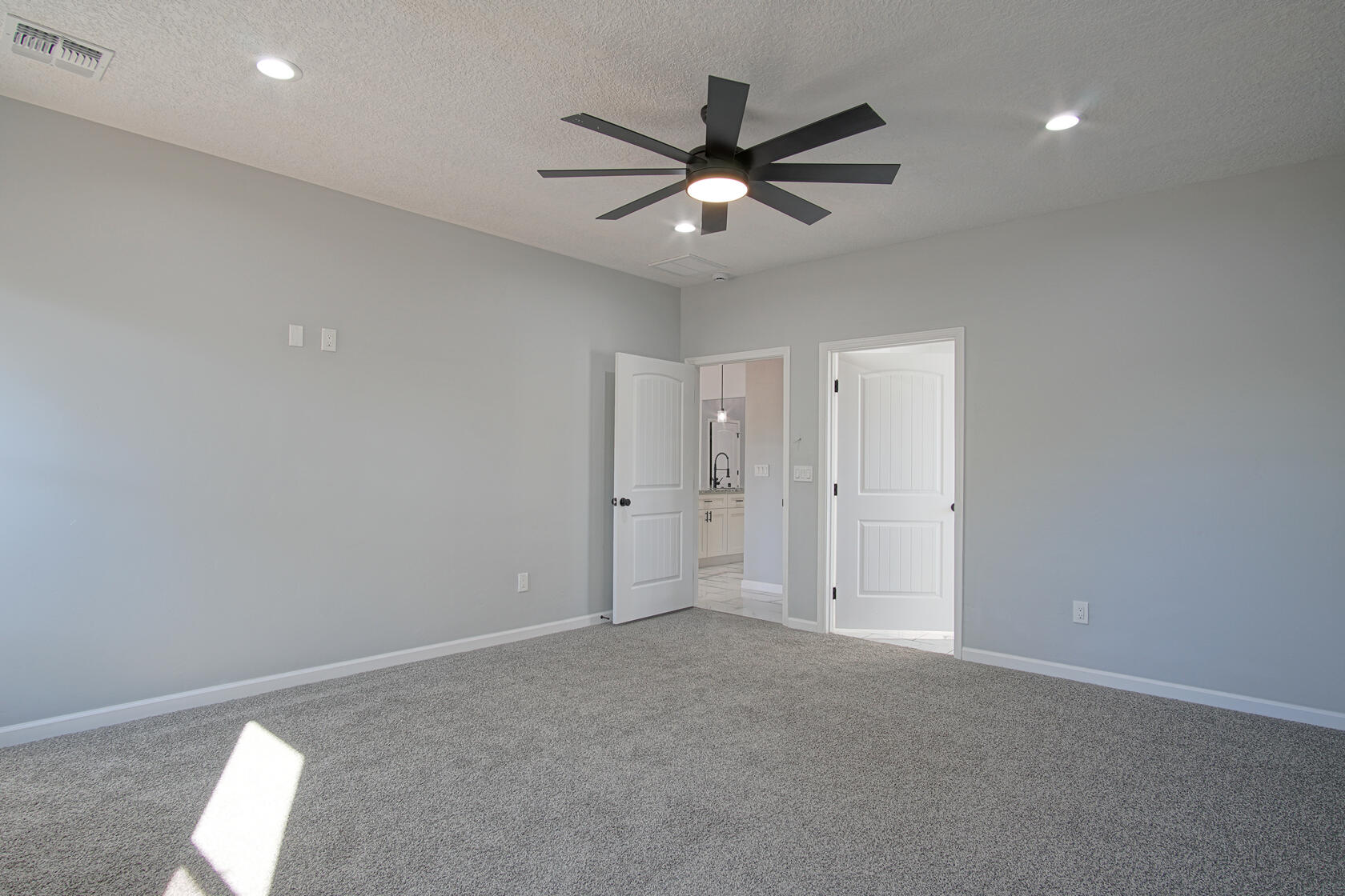 2200 CELESTE Road SW
