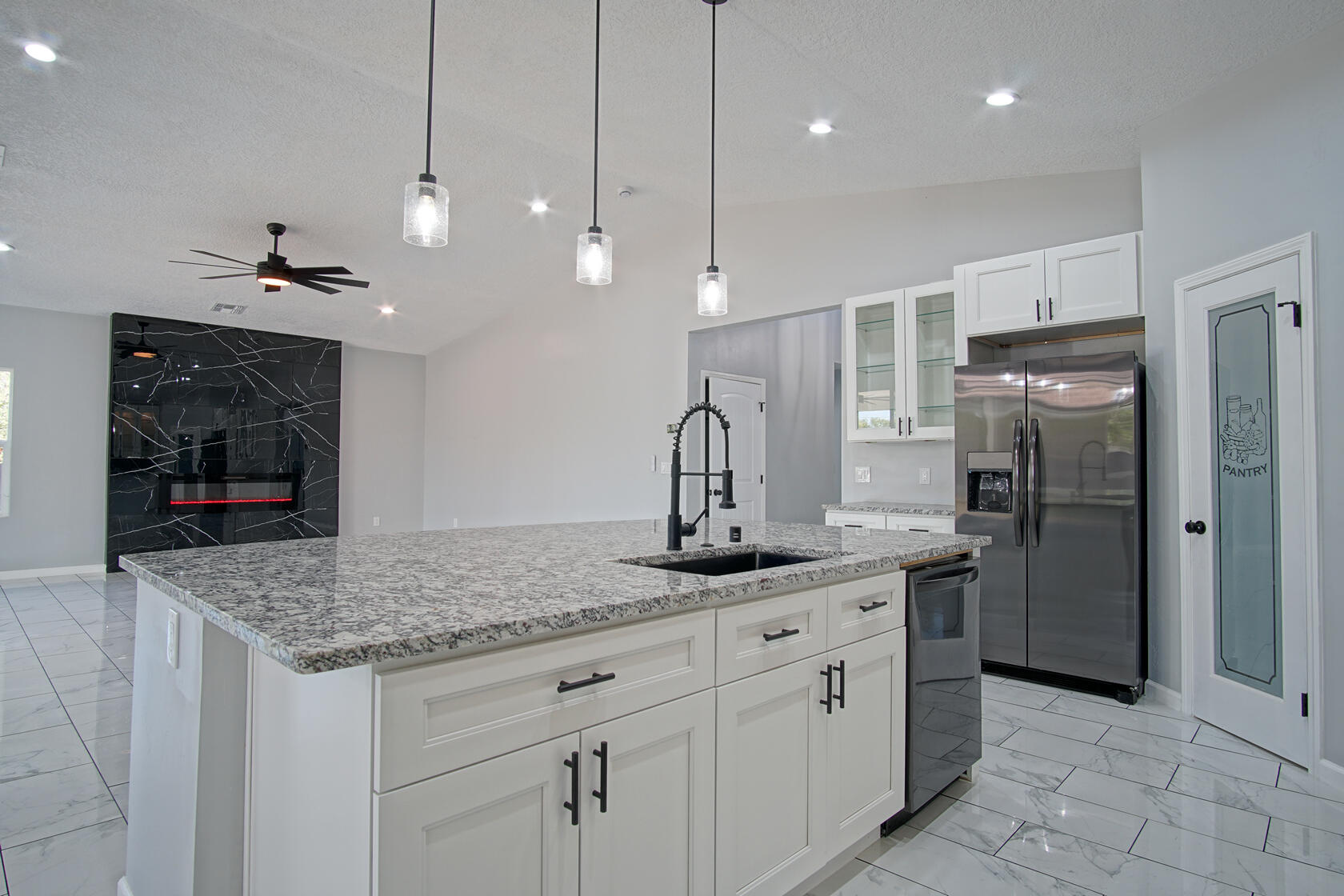 2200 CELESTE Road SW
