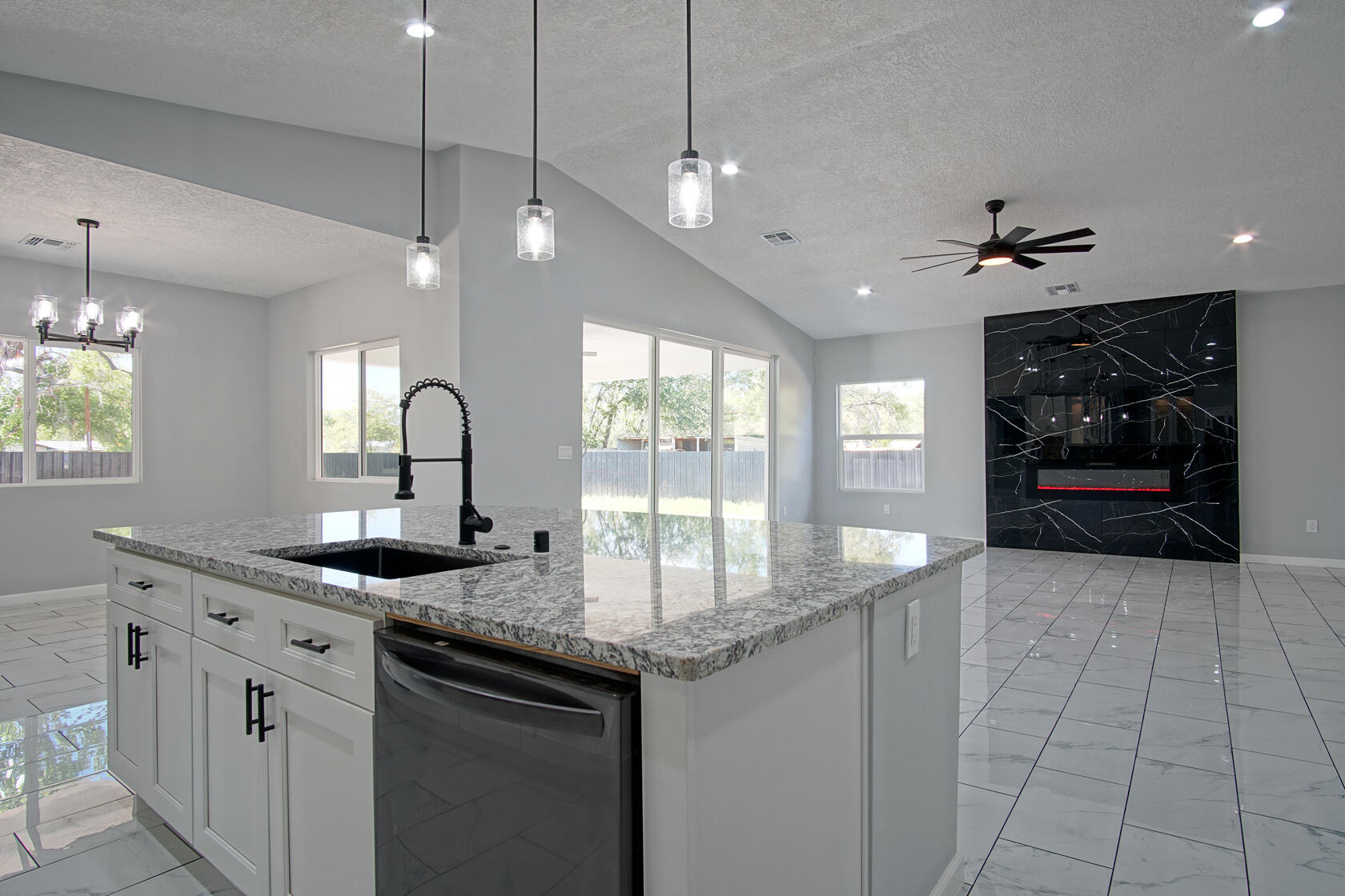 2200 CELESTE Road SW