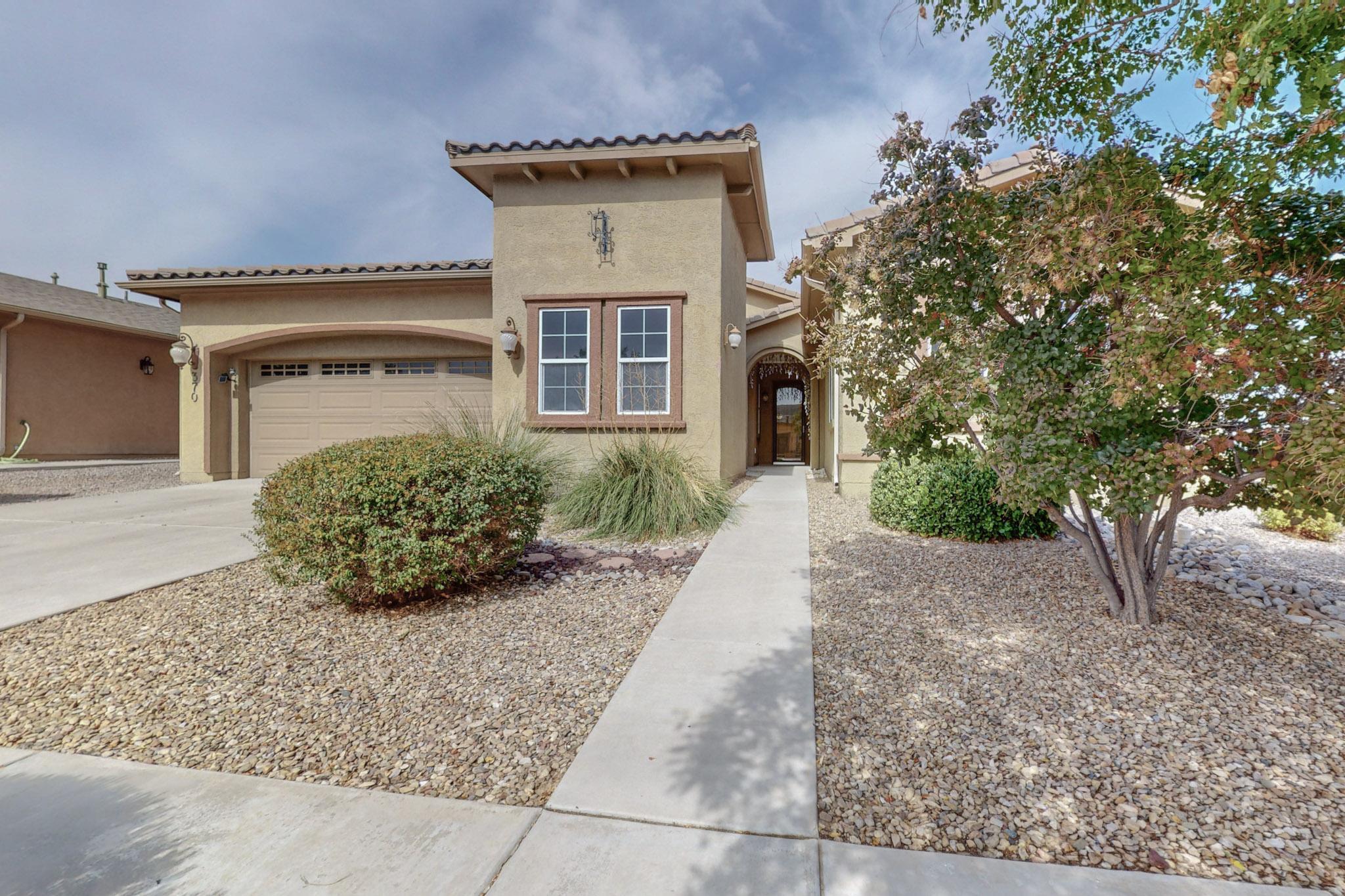 370 ZUNI RIVER Circle SW