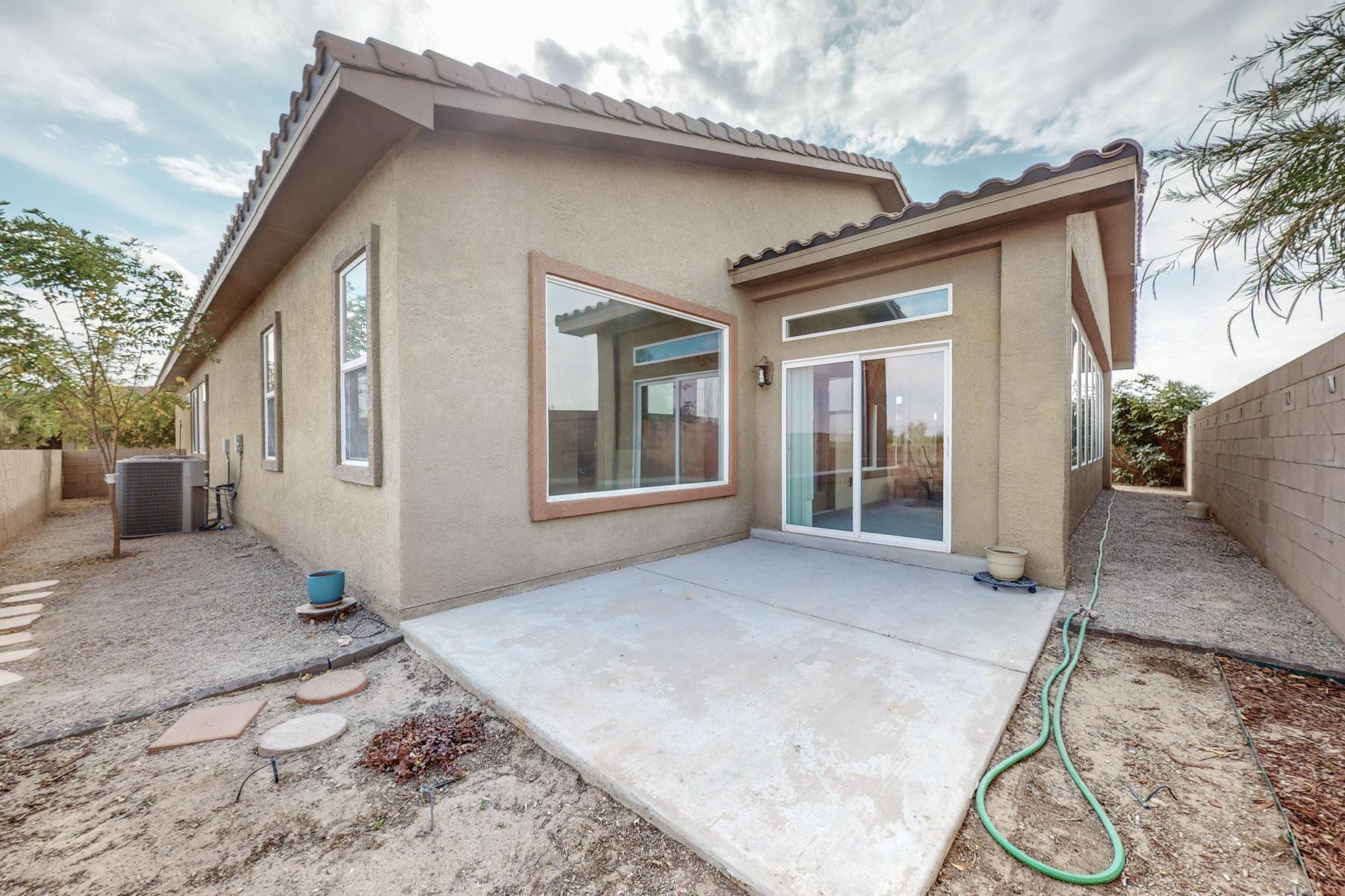 370 ZUNI RIVER Circle SW