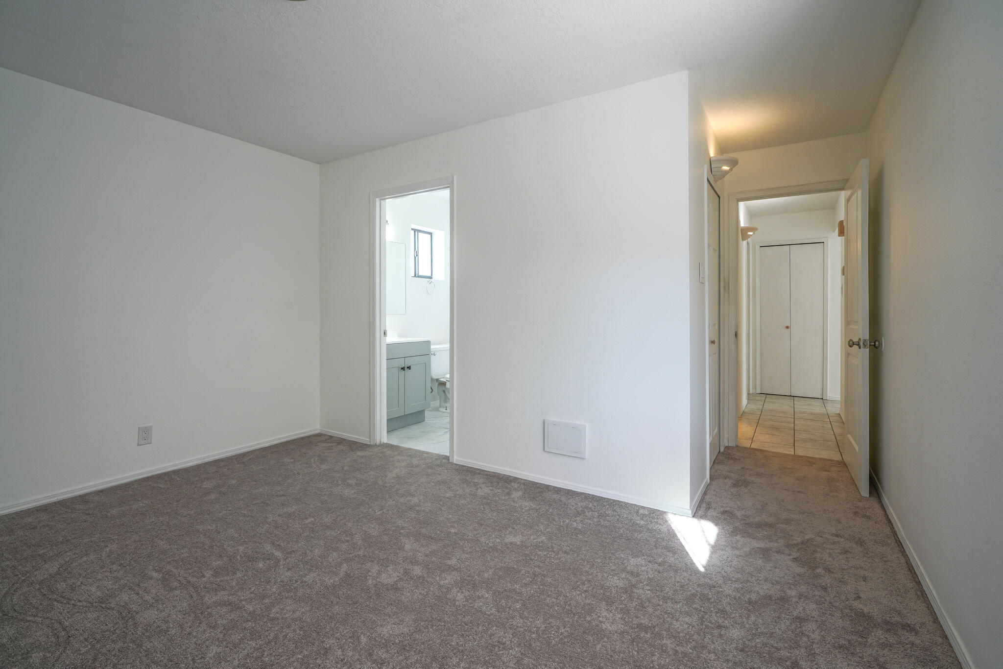 4841 PLATINUM Loop NE