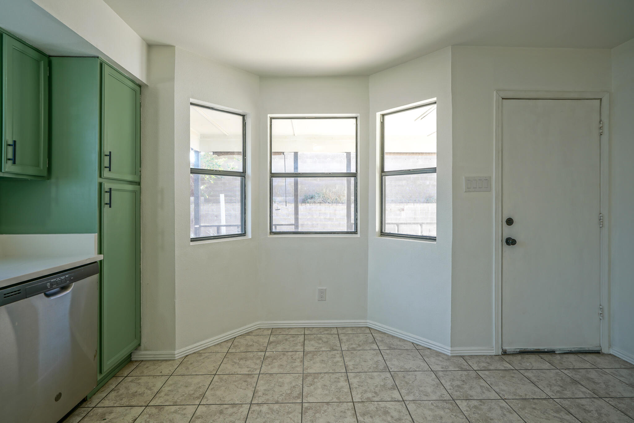4841 PLATINUM Loop NE