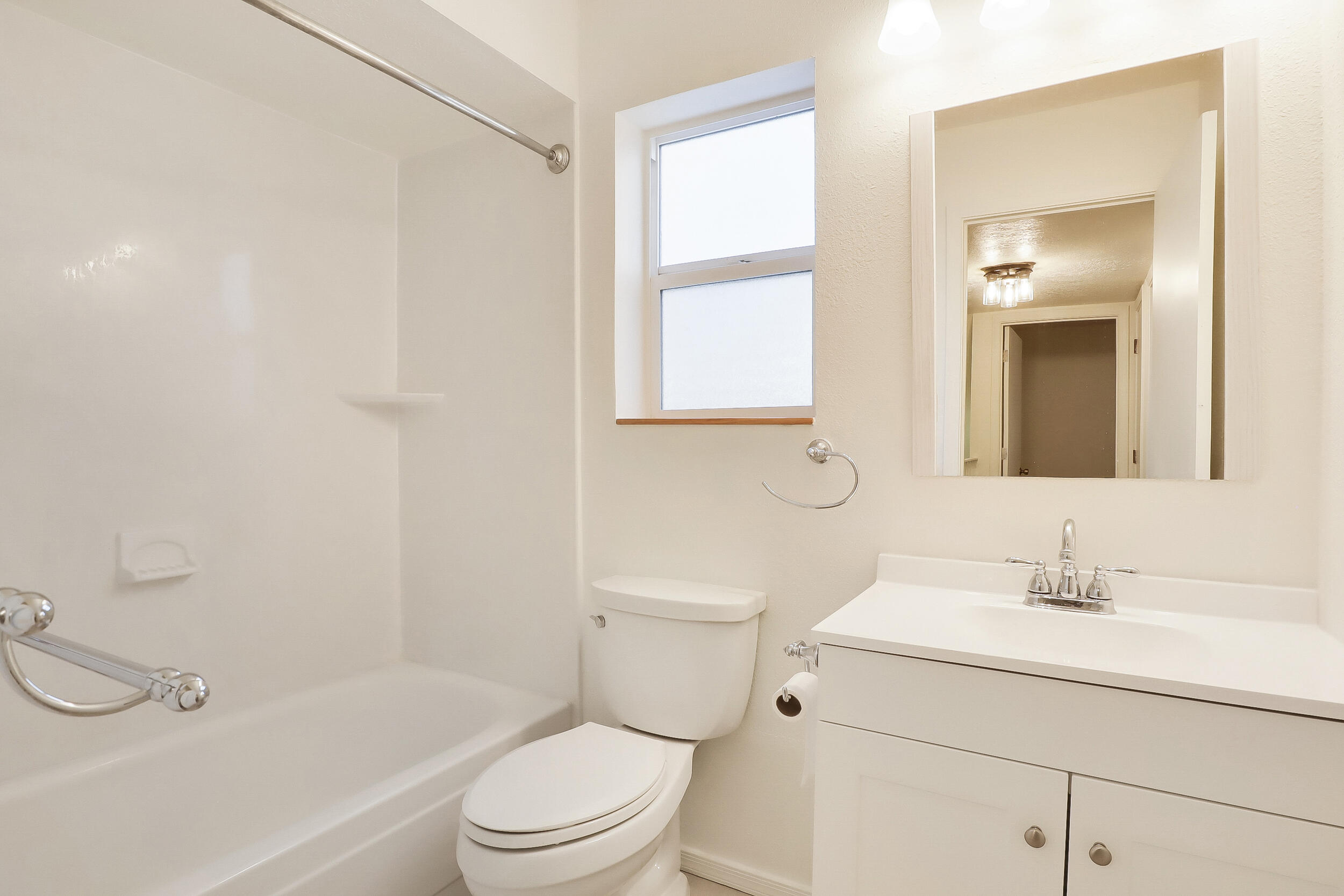 8137 OTERO Avenue NE
