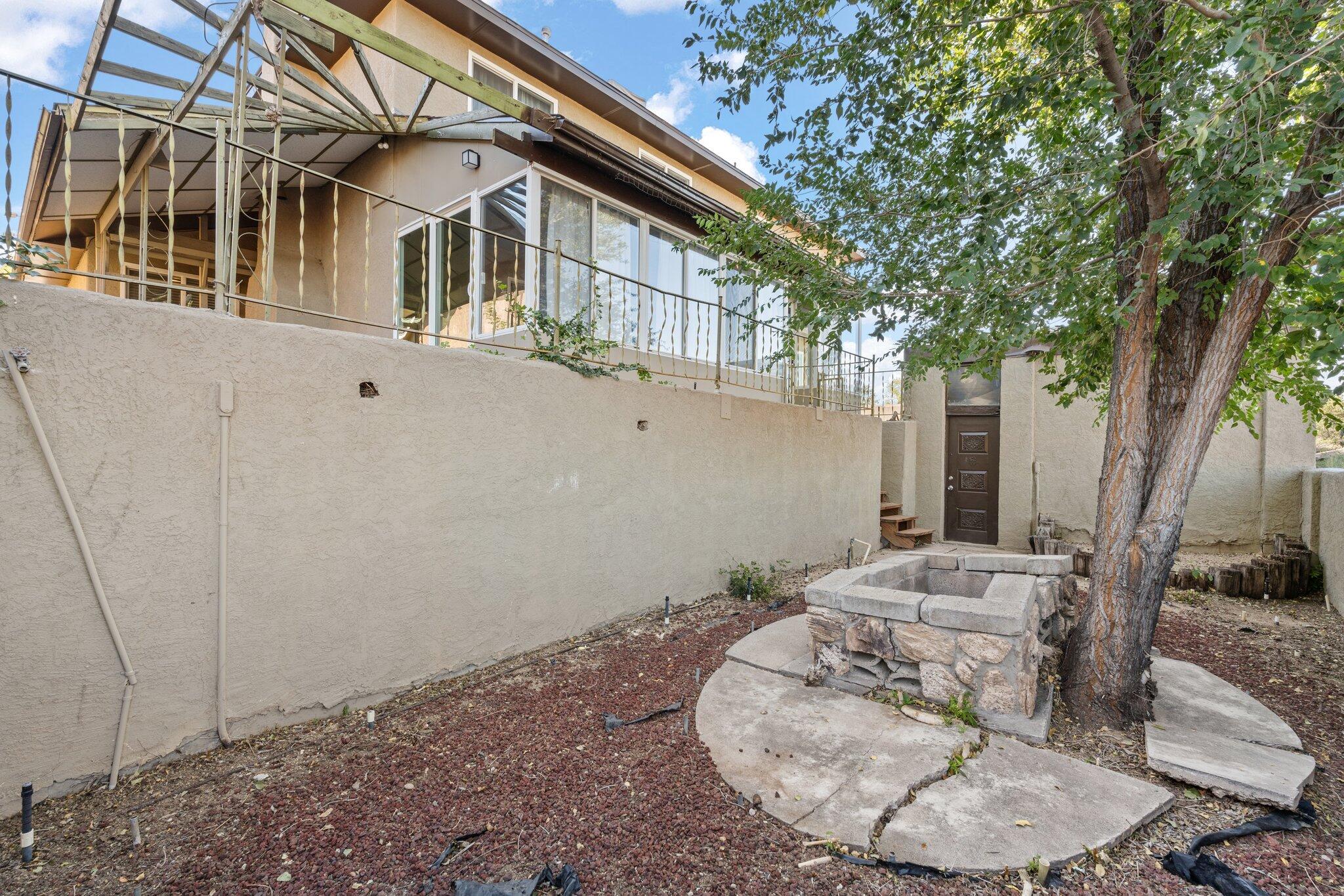1615 ROBERT DALE Drive NE