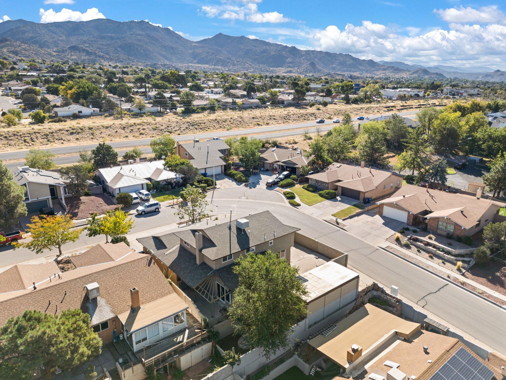 1615 ROBERT DALE Drive NE