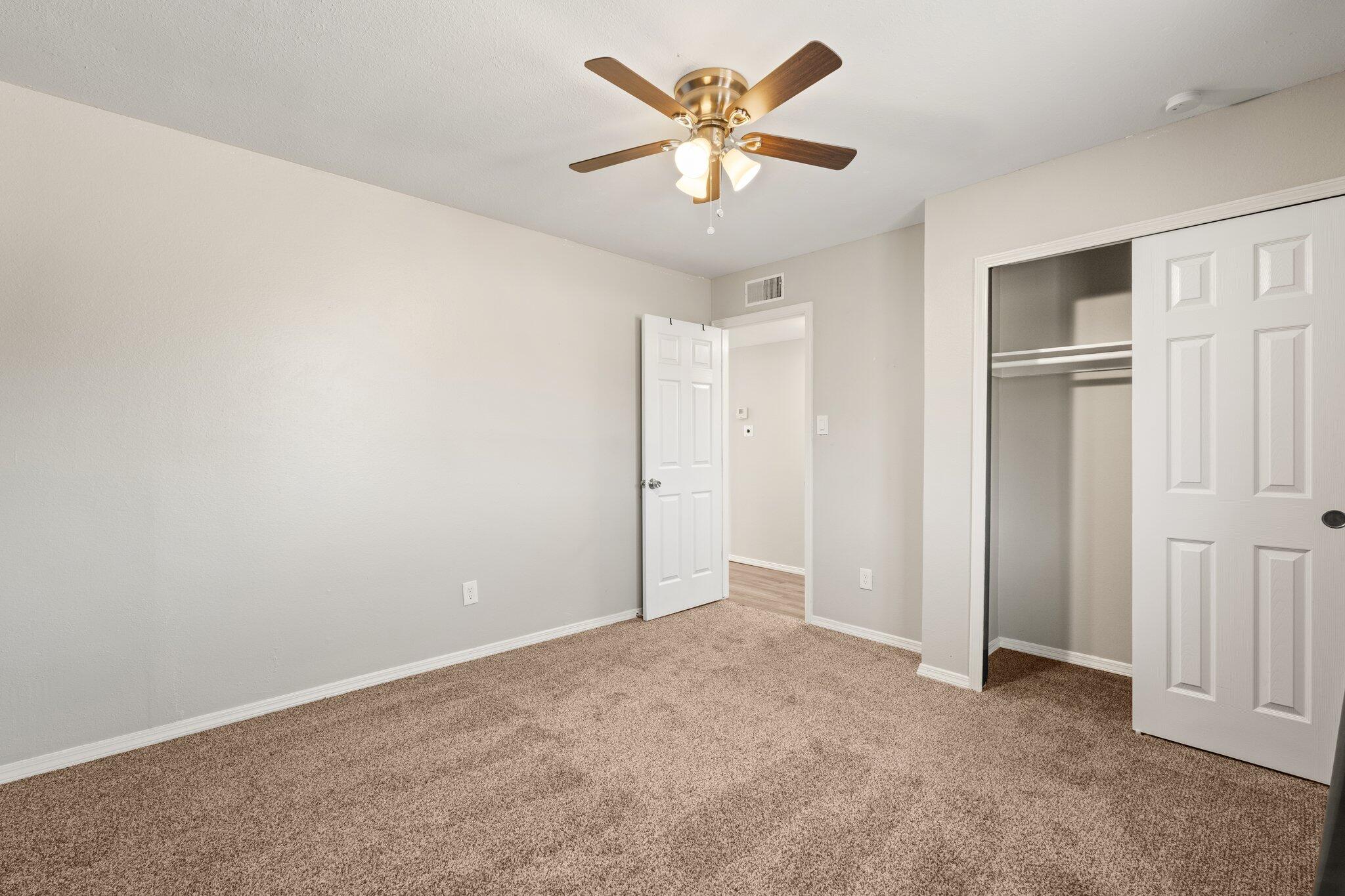 1615 ROBERT DALE Drive NE