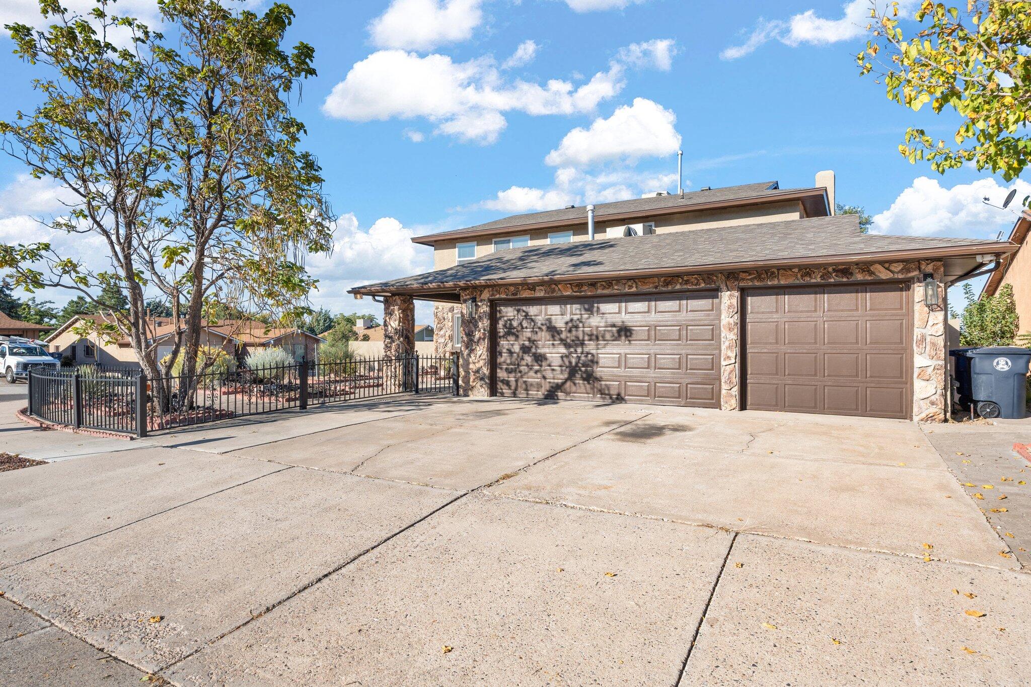 1615 ROBERT DALE Drive NE