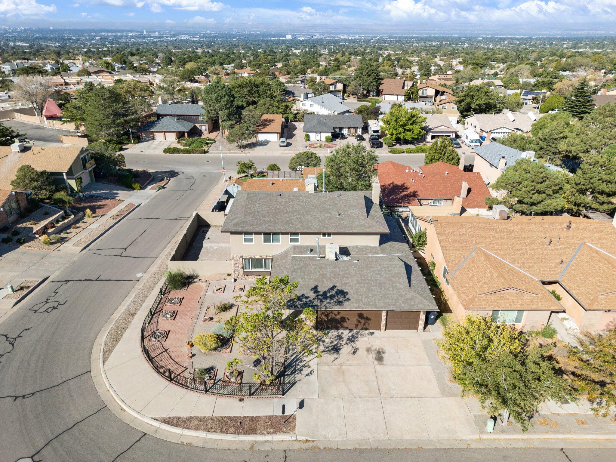 1615 ROBERT DALE Drive NE