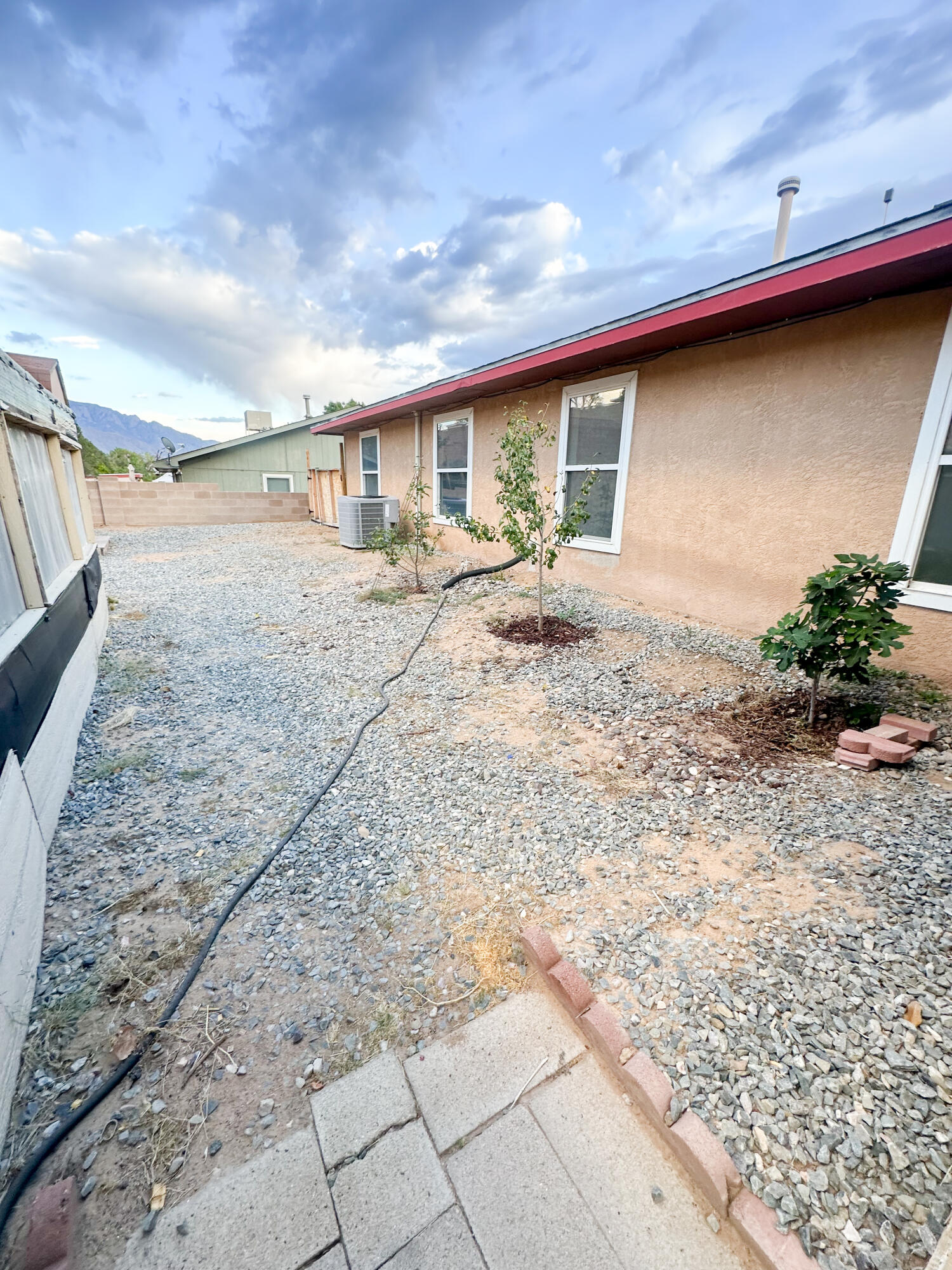 6059 JACK RABBIT Road NE