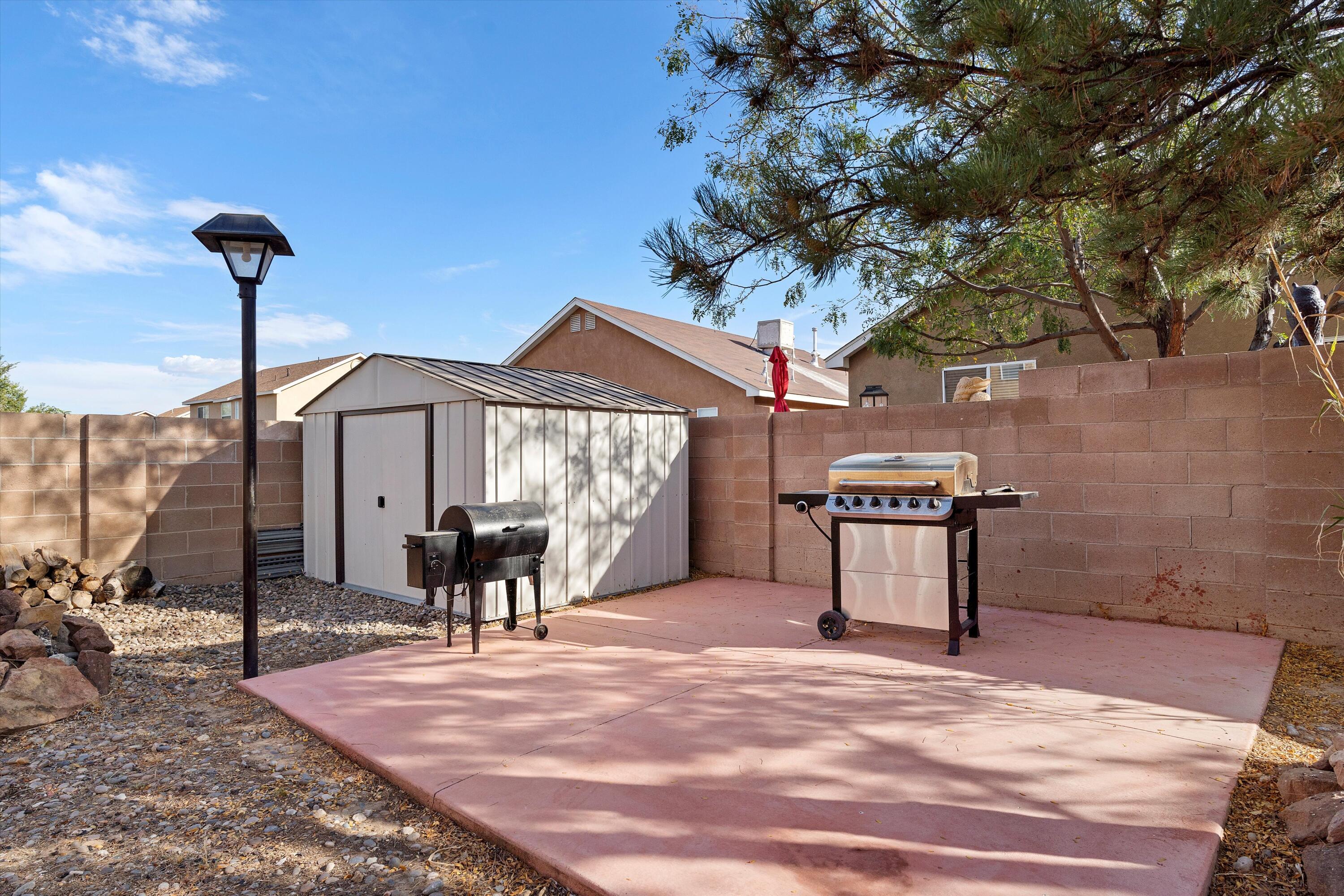 5904 NIGHT SHADOW Avenue NW