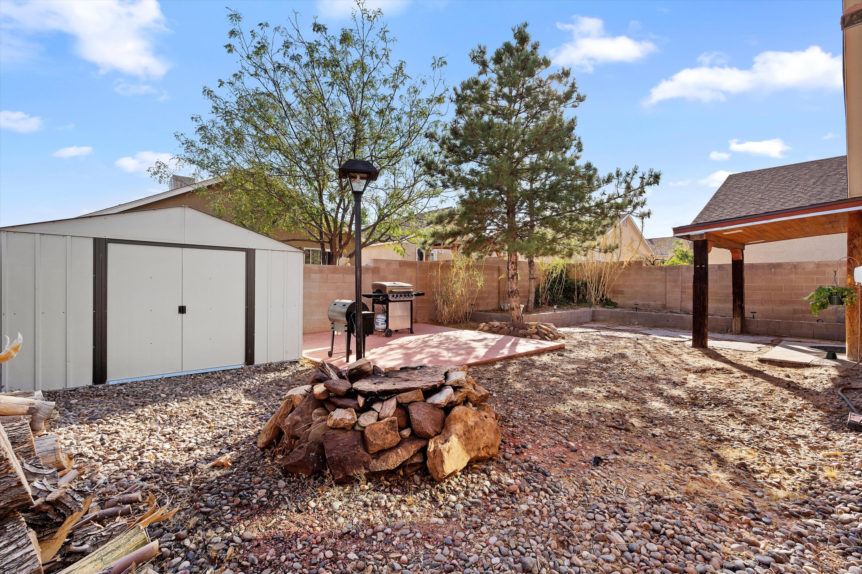 5904 NIGHT SHADOW Avenue NW