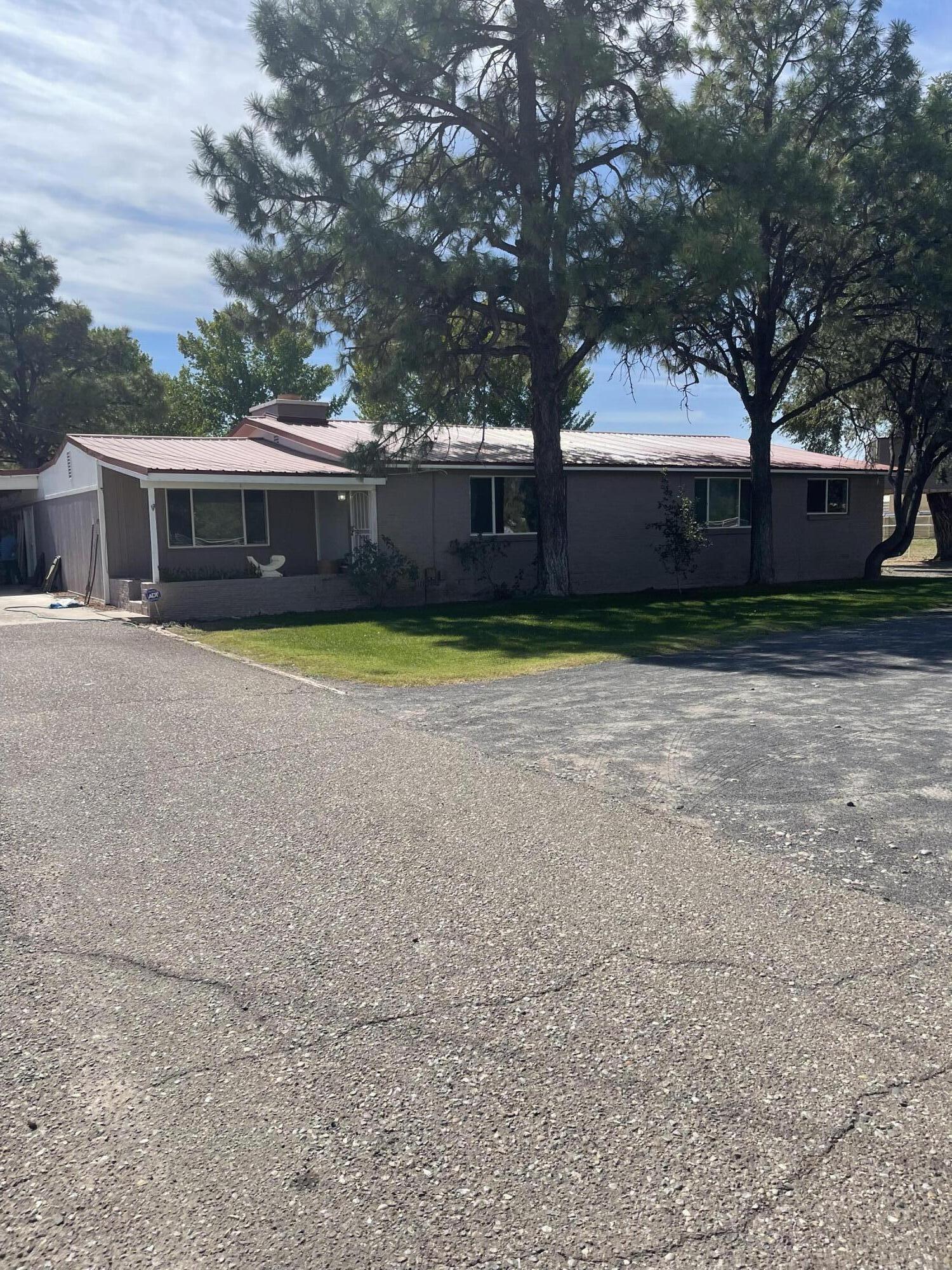 215 ESPERANZA Drive