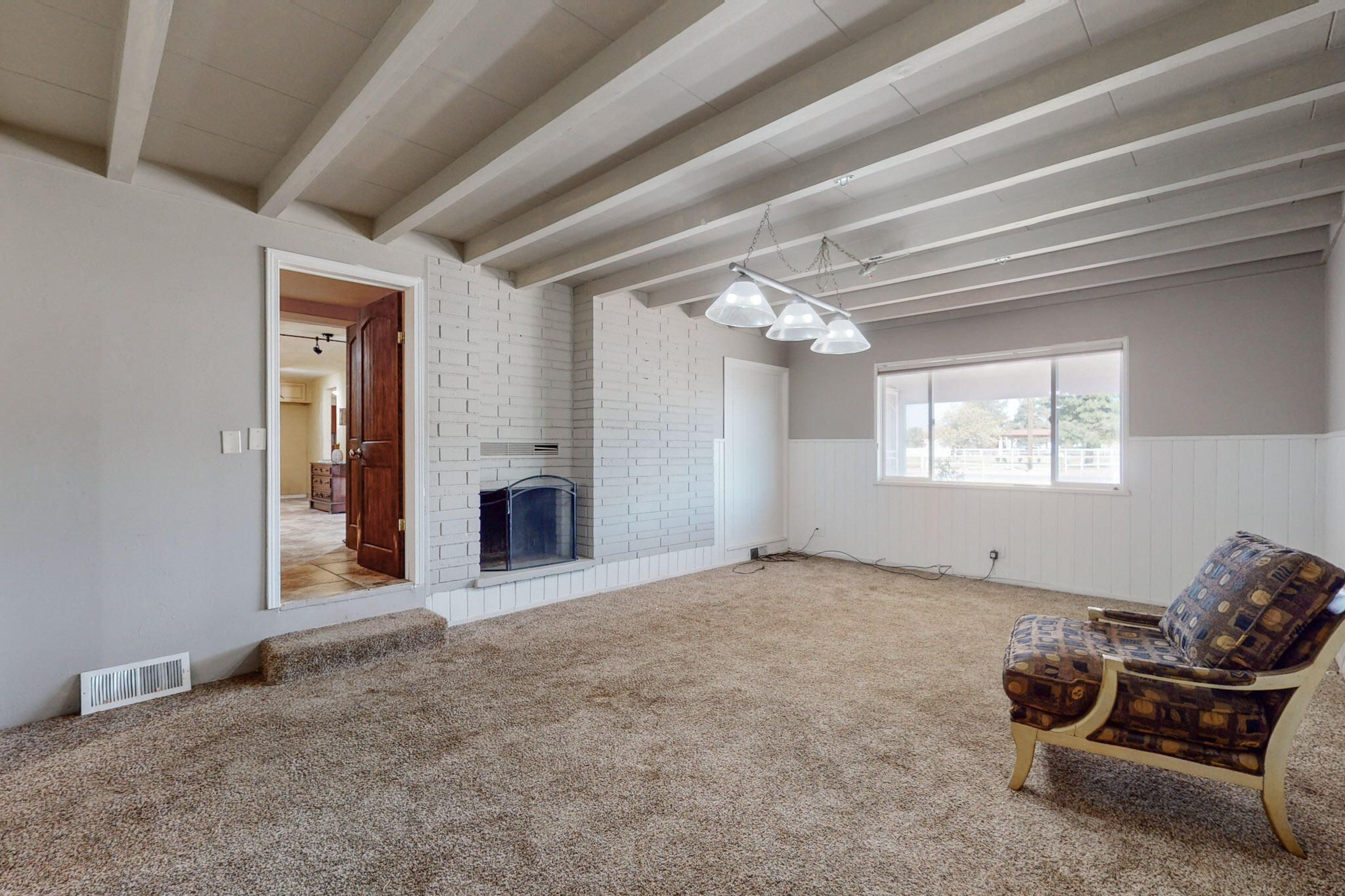 215 ESPERANZA Drive