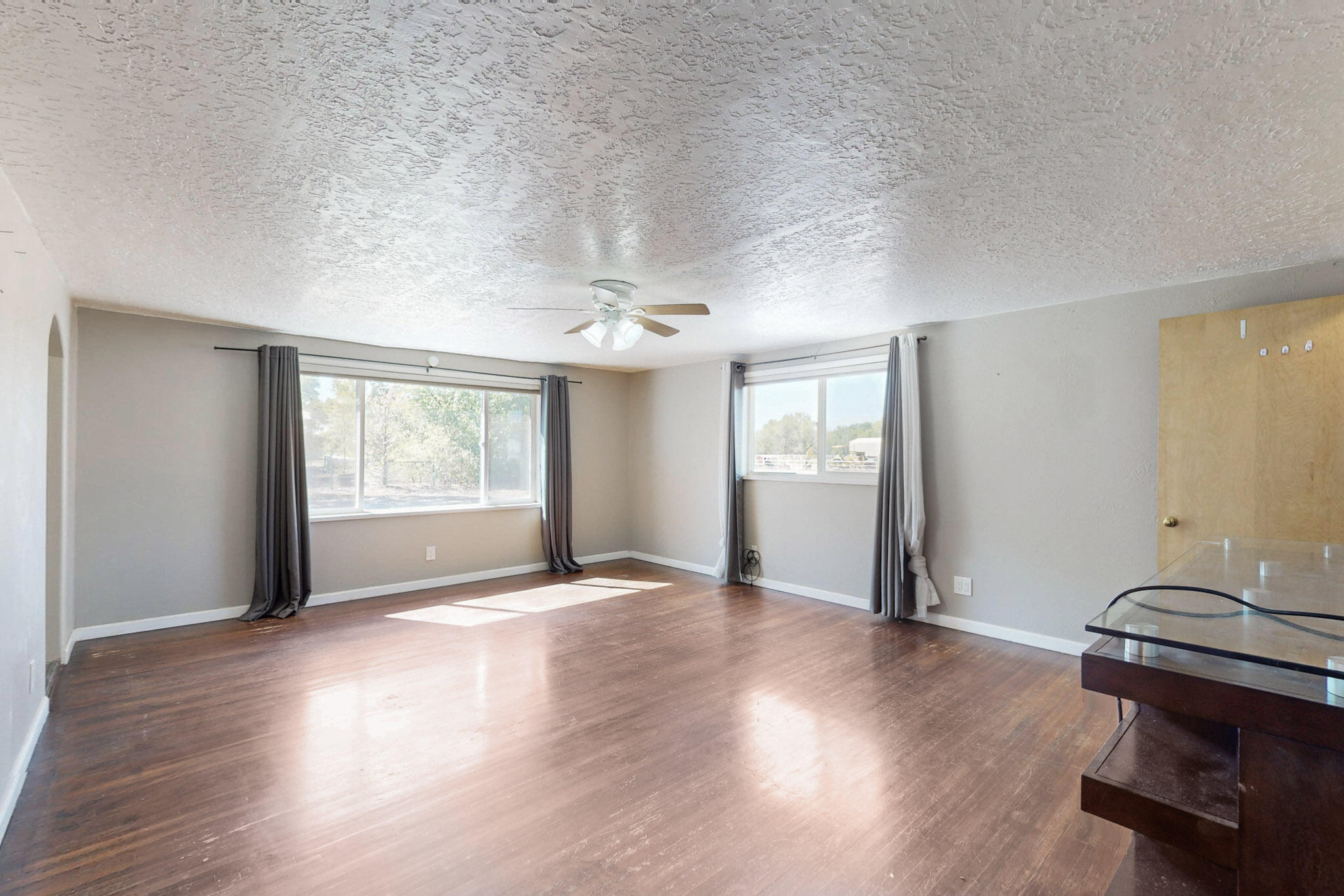 215 ESPERANZA Drive