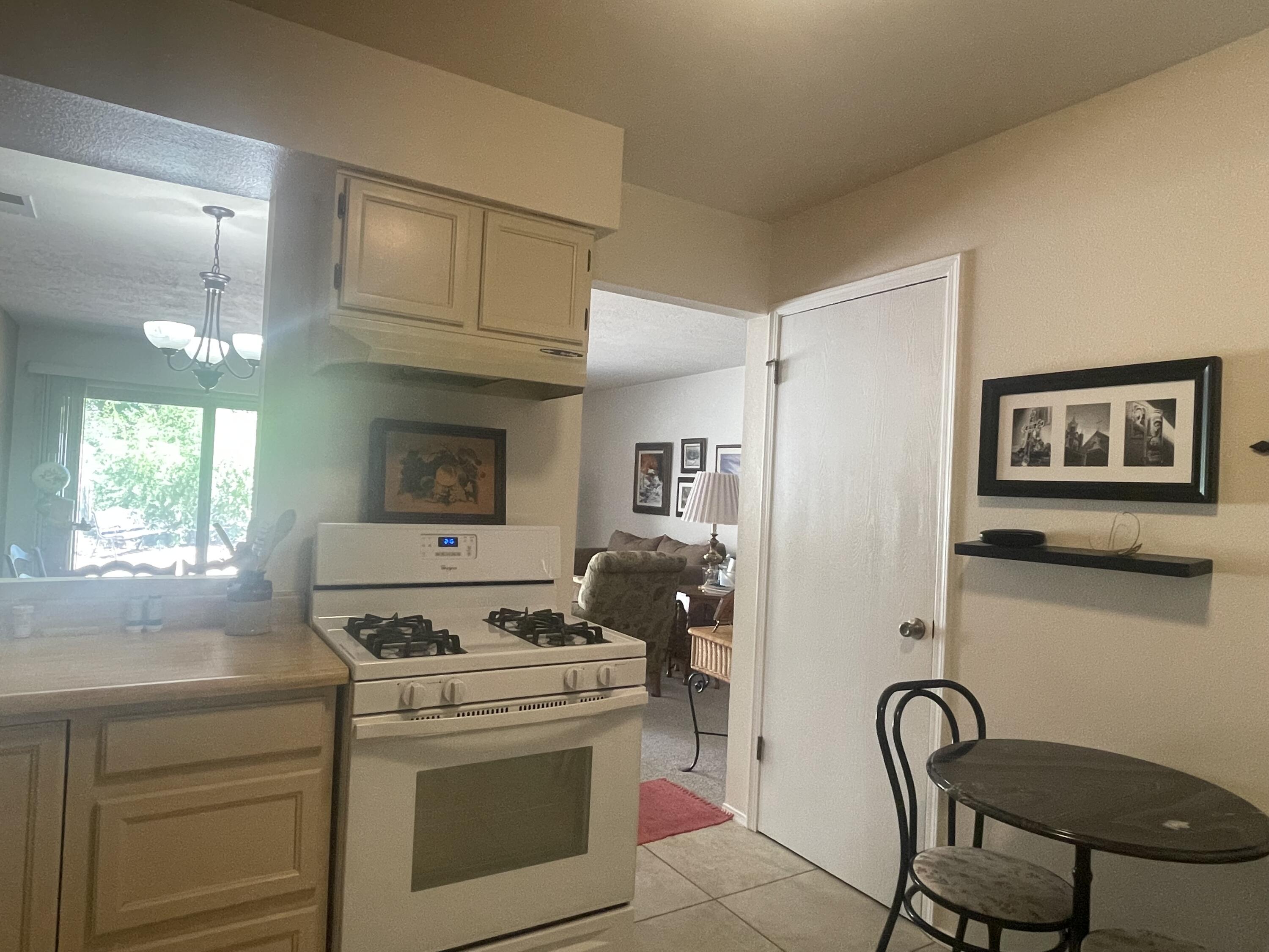600 Stallion Road SE