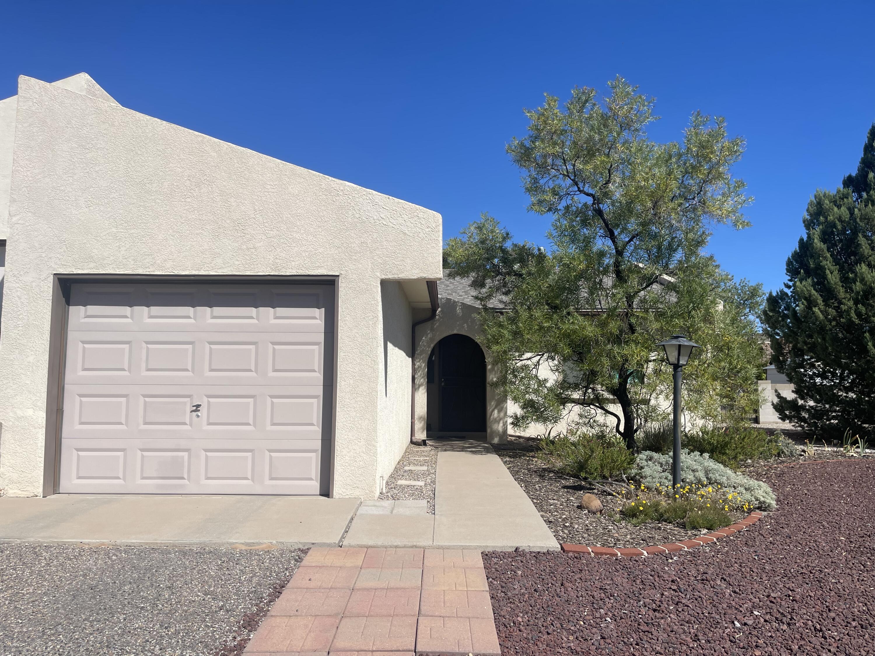 600 Stallion Road SE