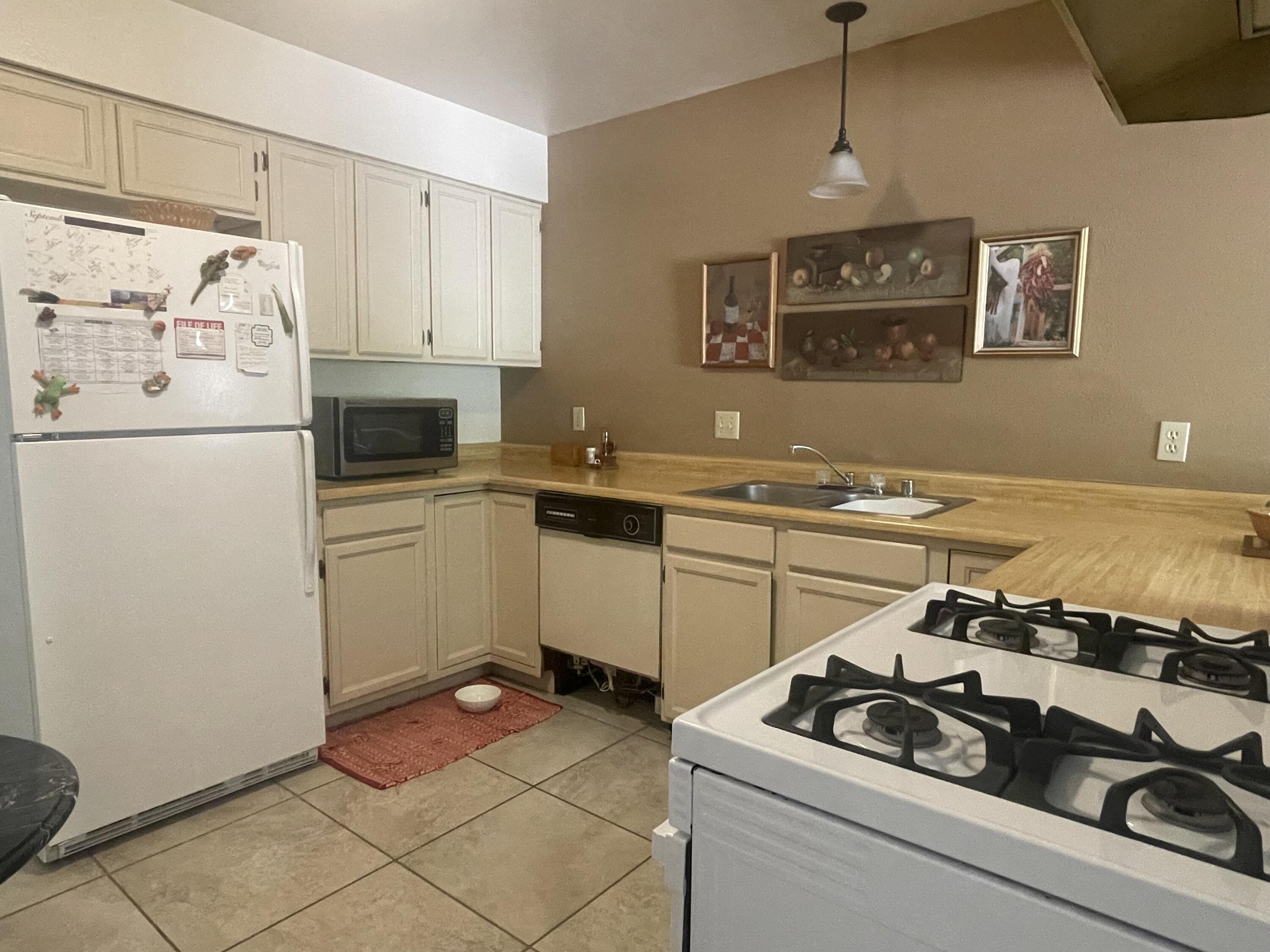 600 Stallion Road SE