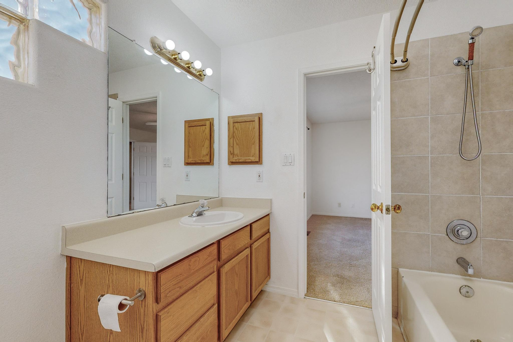 5223 Chris Court NW