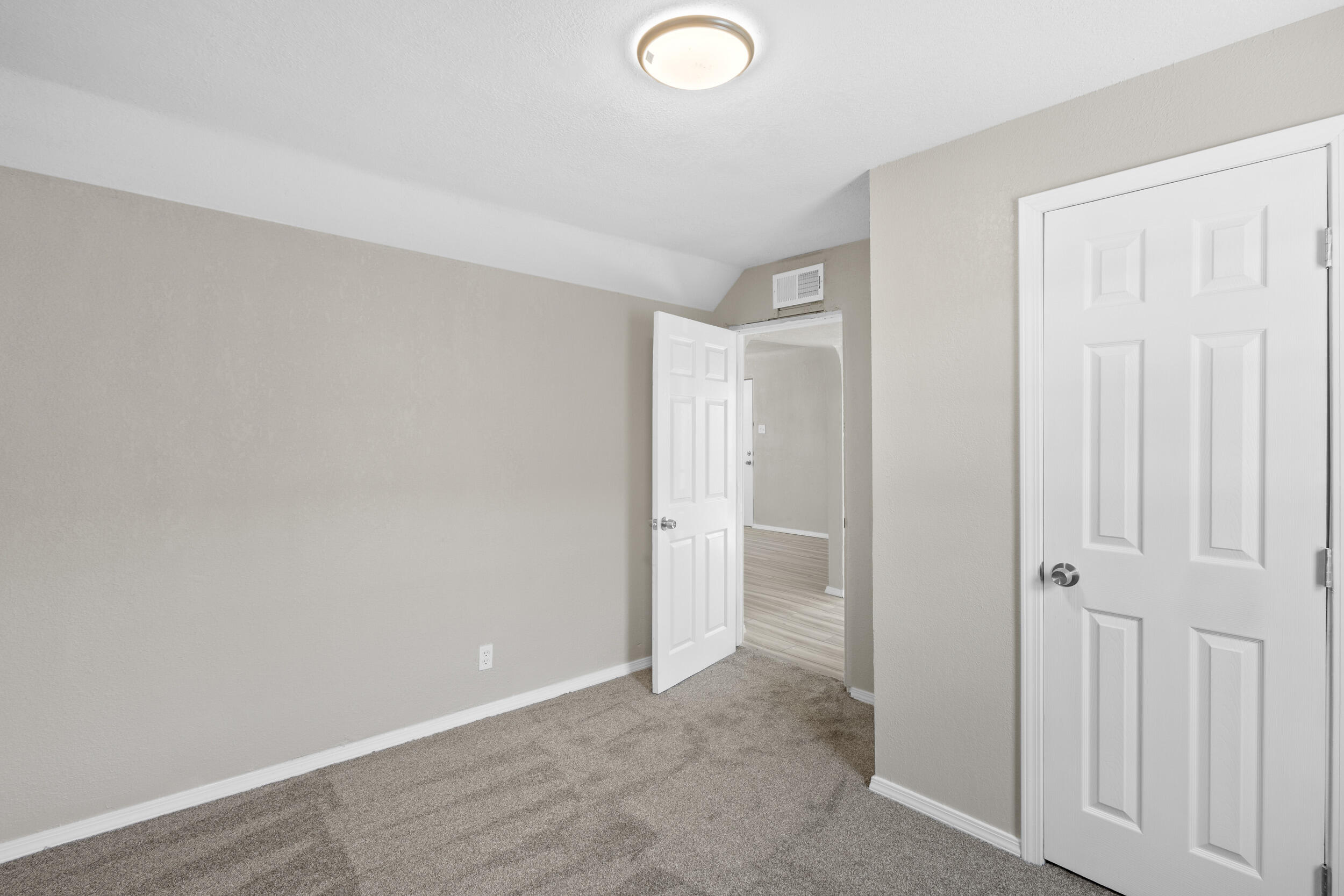 407 PROSPECT Avenue NW
