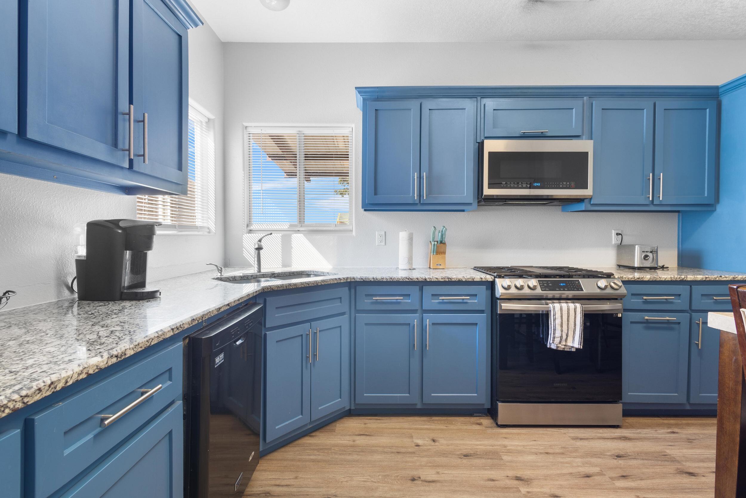 1079 AVENIDA ESPLENDIDA NW