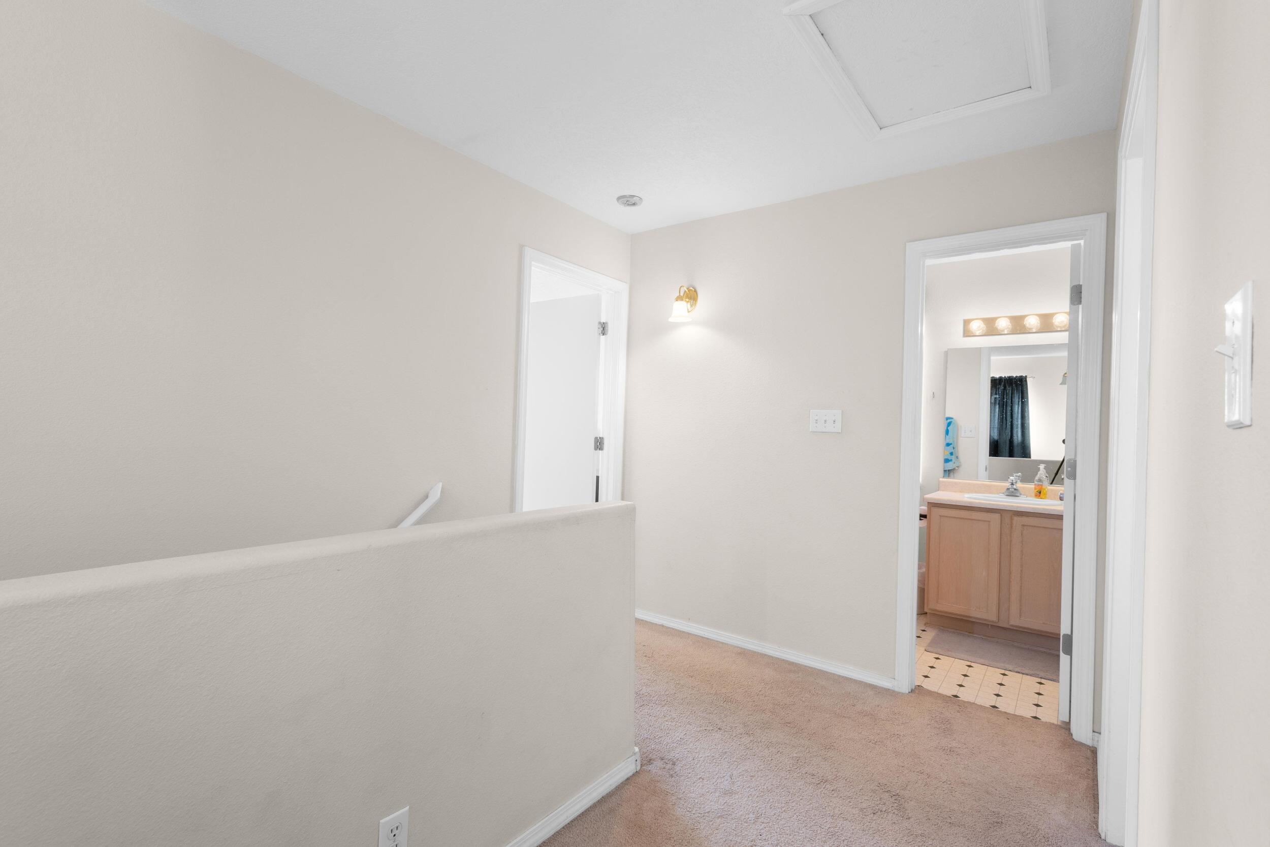 1079 AVENIDA ESPLENDIDA NW