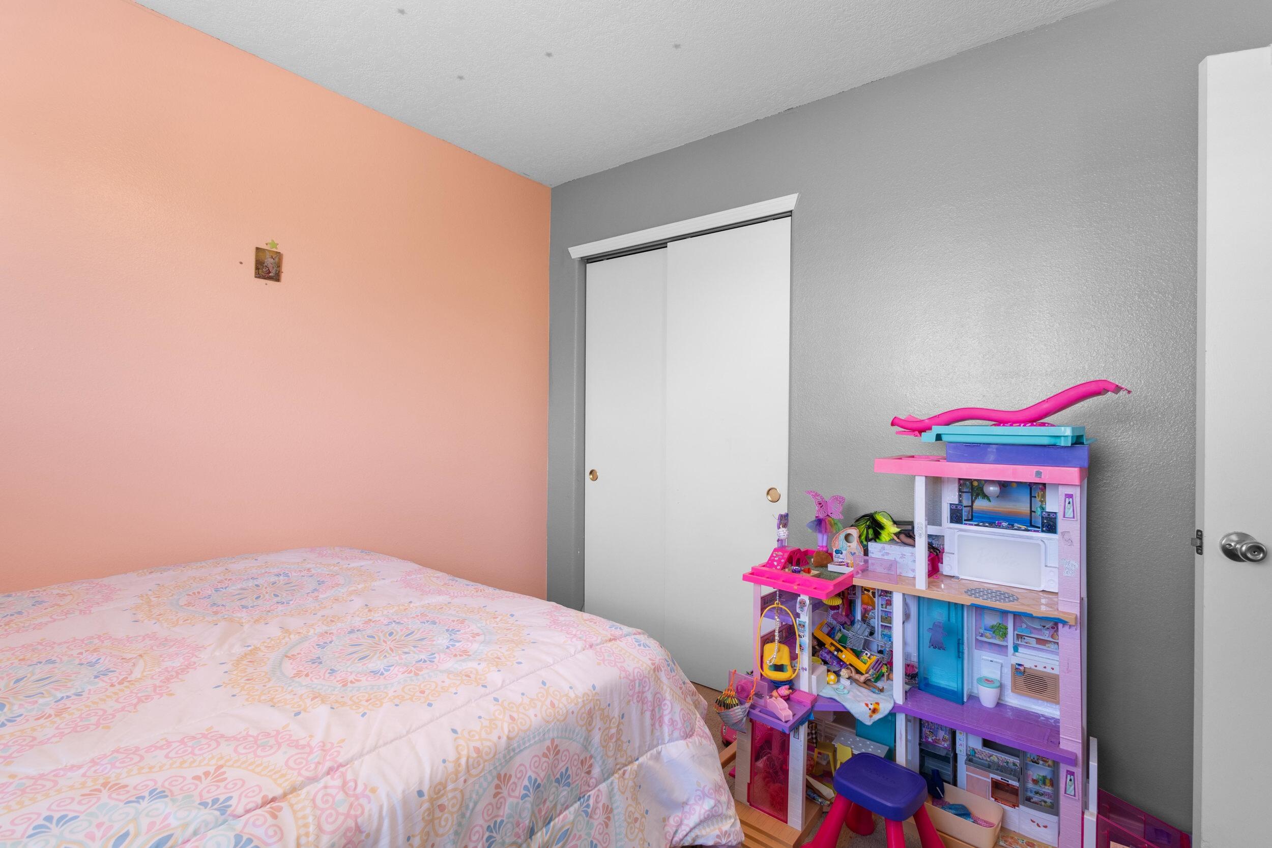 1079 AVENIDA ESPLENDIDA NW