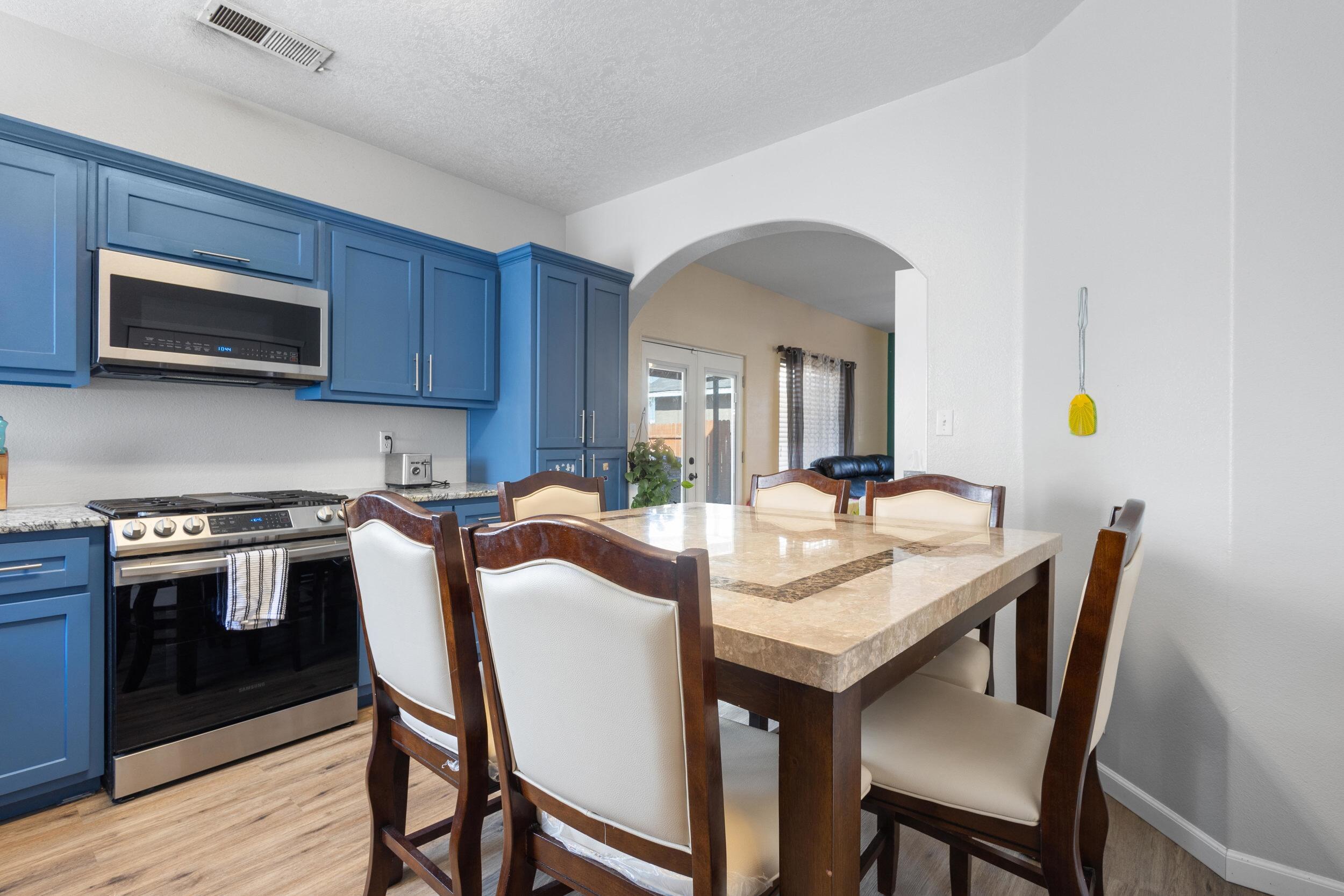 1079 AVENIDA ESPLENDIDA NW