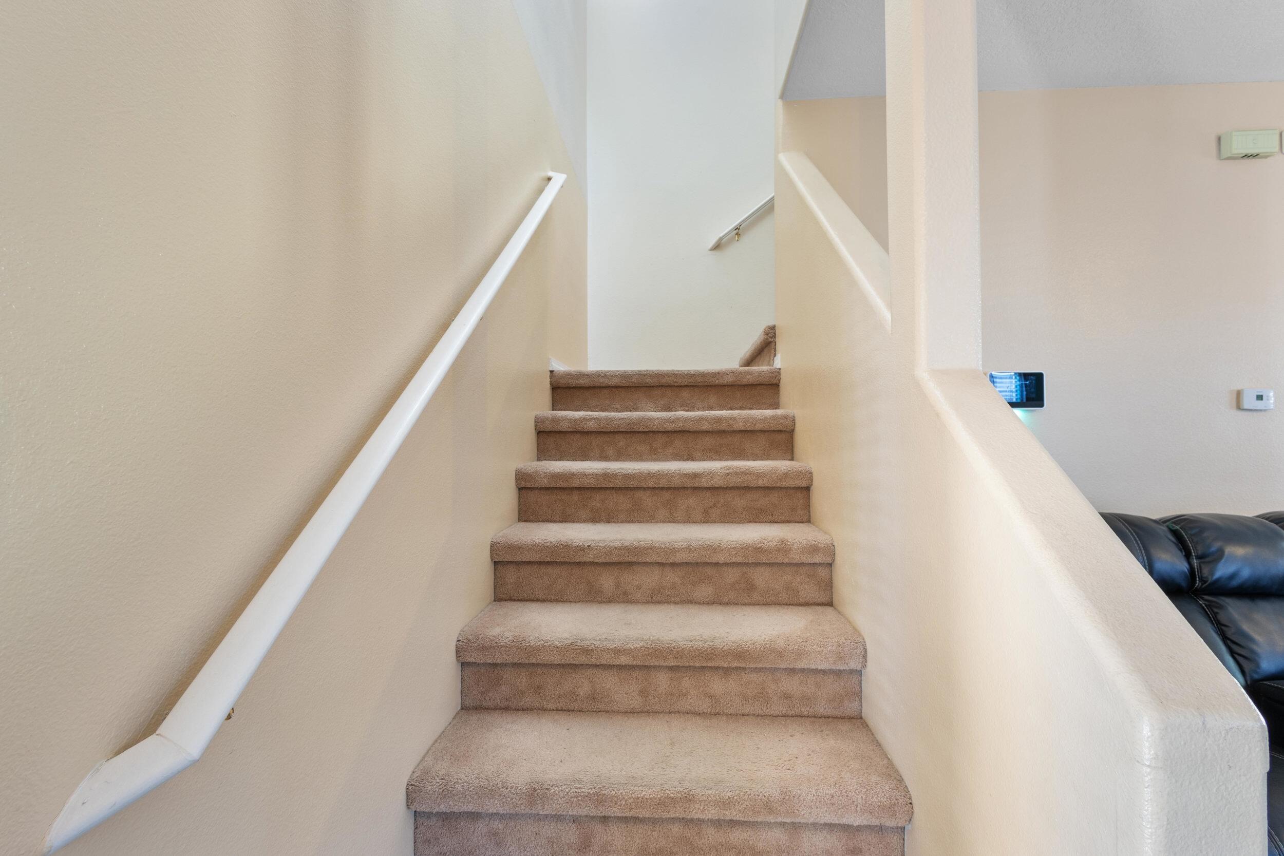 1079 AVENIDA ESPLENDIDA NW