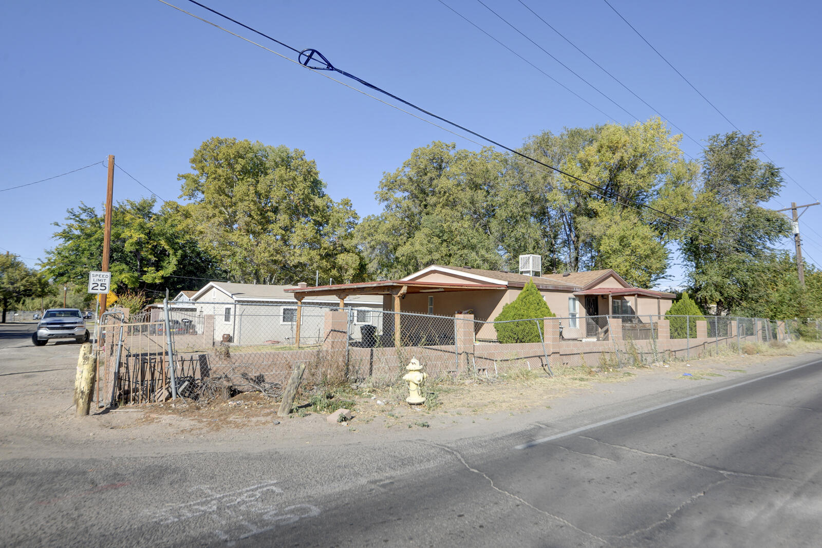 1505 GONZALES Road SW