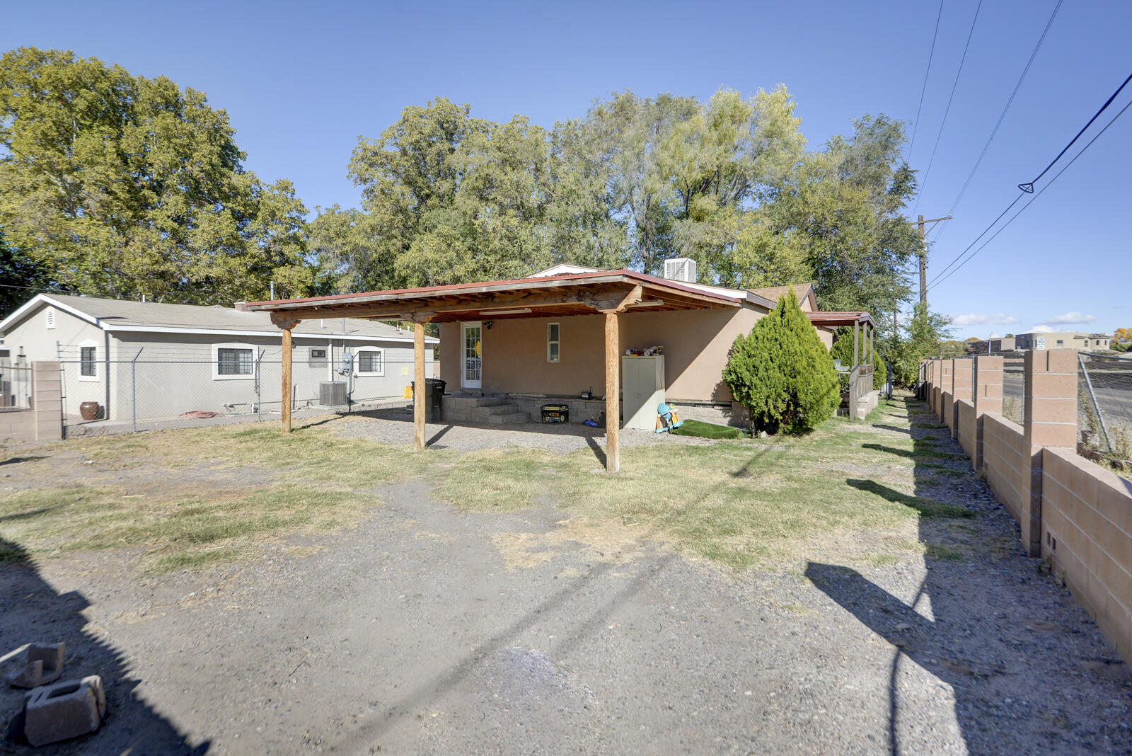 1505 GONZALES Road SW