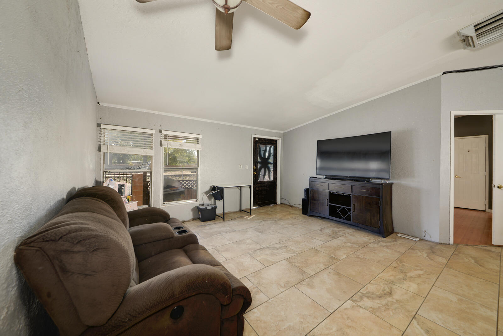 1505 GONZALES Road SW