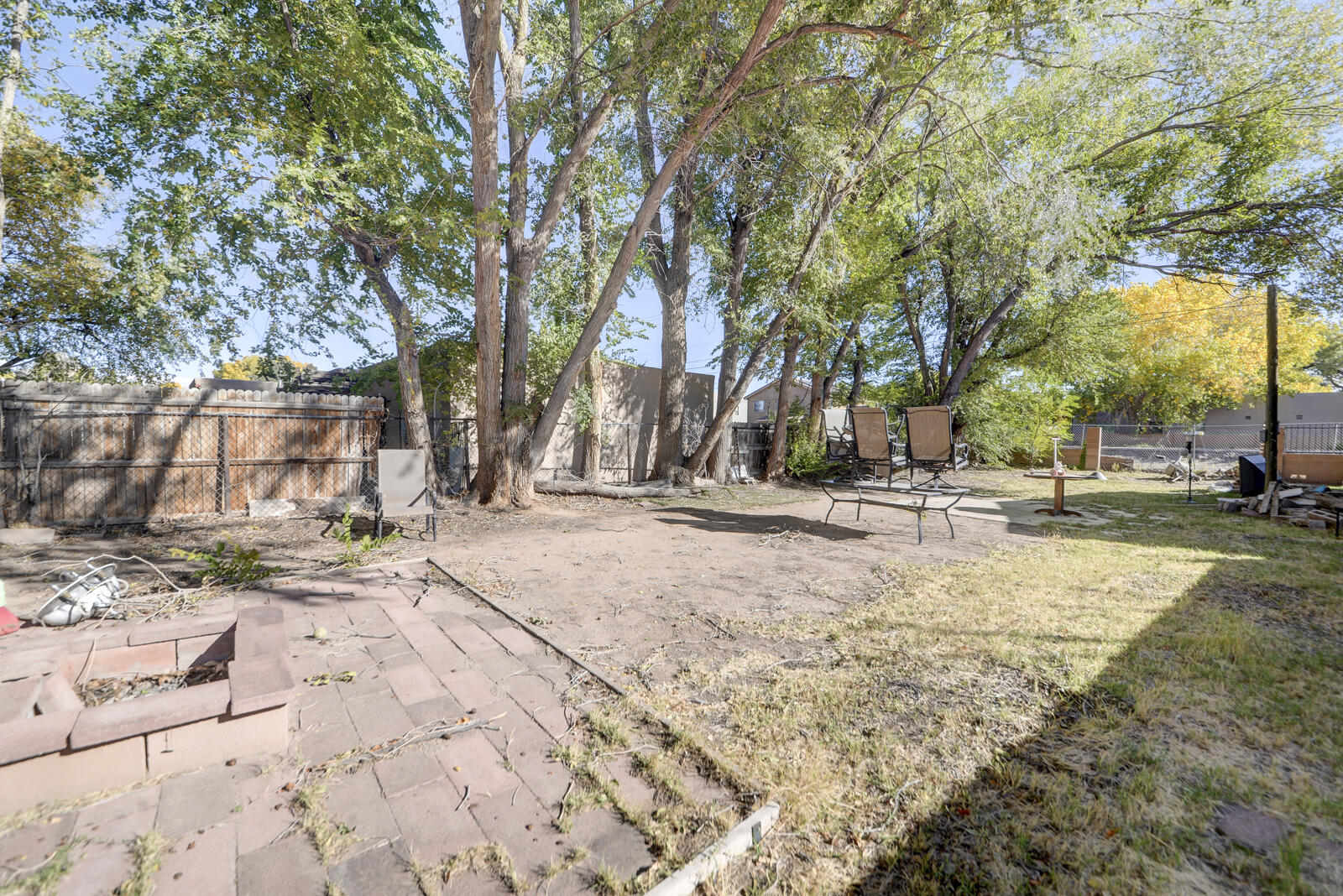 1505 GONZALES Road SW