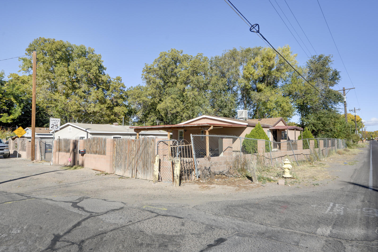 1505 GONZALES Road SW