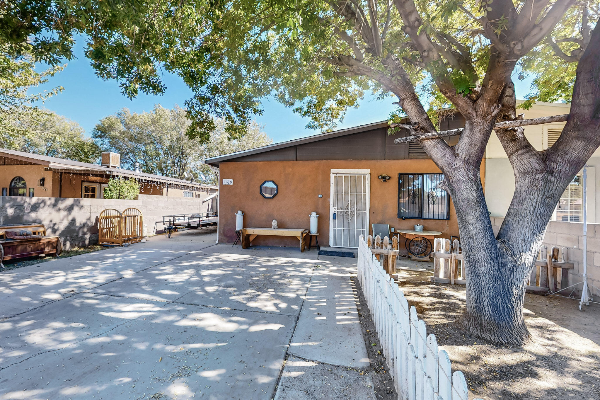 1160 CALLE MESQUITE