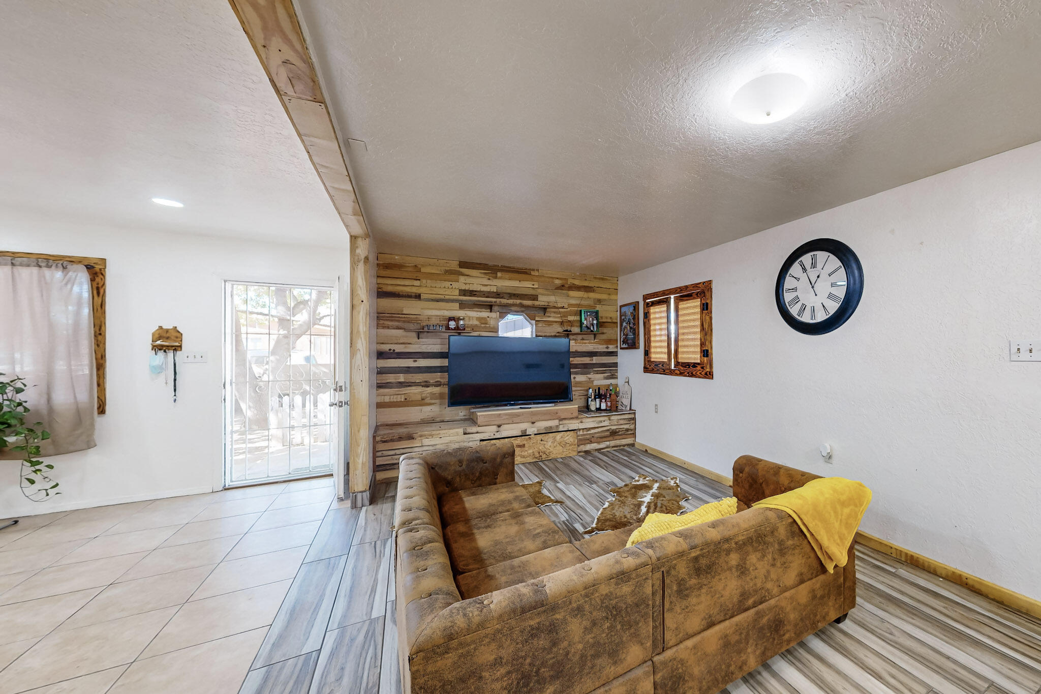 1160 CALLE MESQUITE